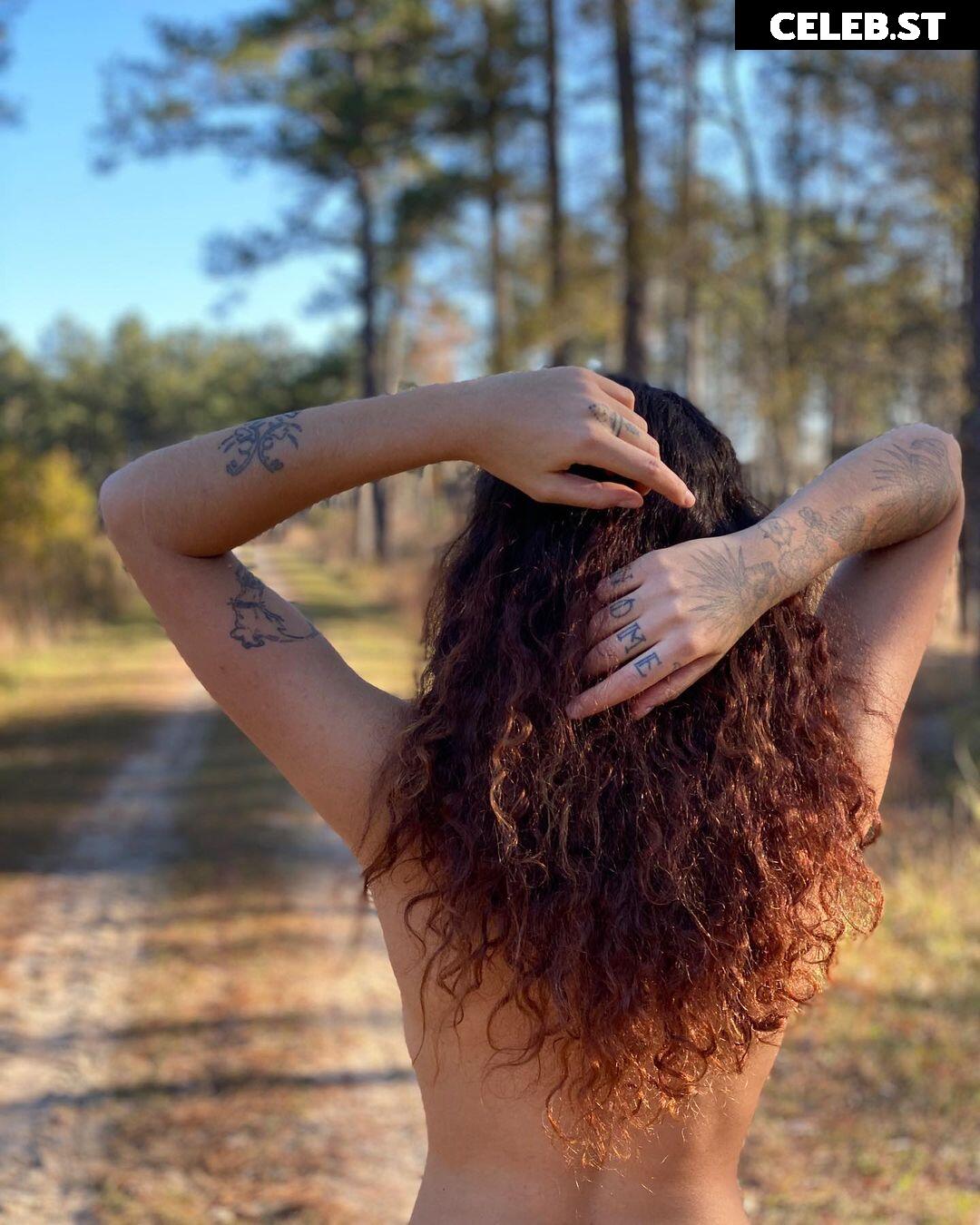 Indigo De Souza / IndigoFarAway Image 22702235