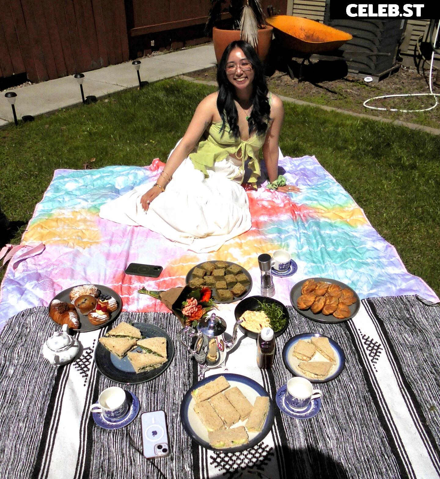 Sophia Phan / EatMyPhannnie / Sophiaphannn Image 22798710