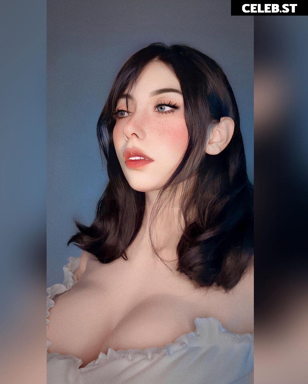 Lilywaifu | lily_waffle Image 22795122