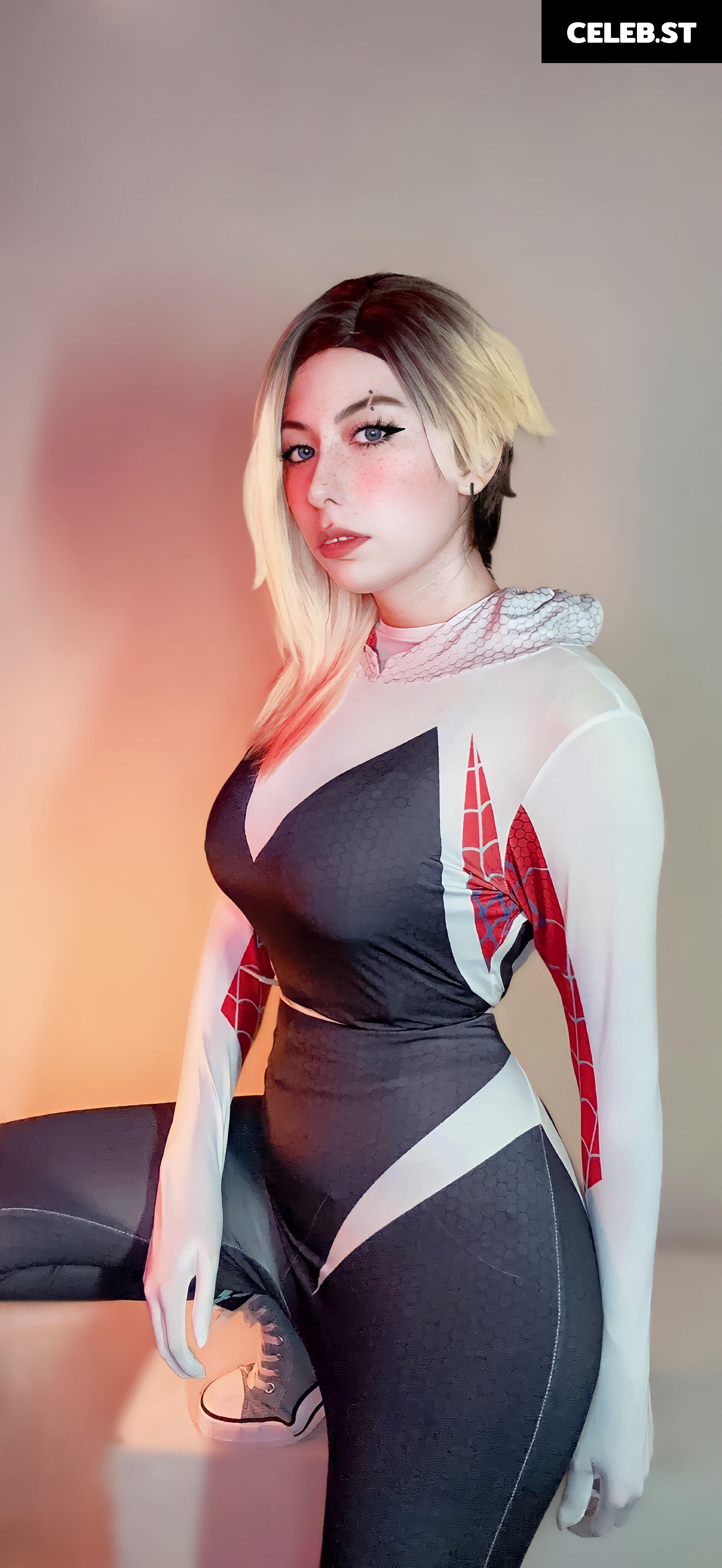 Lilywaifu | lily_waffle Image 22795163