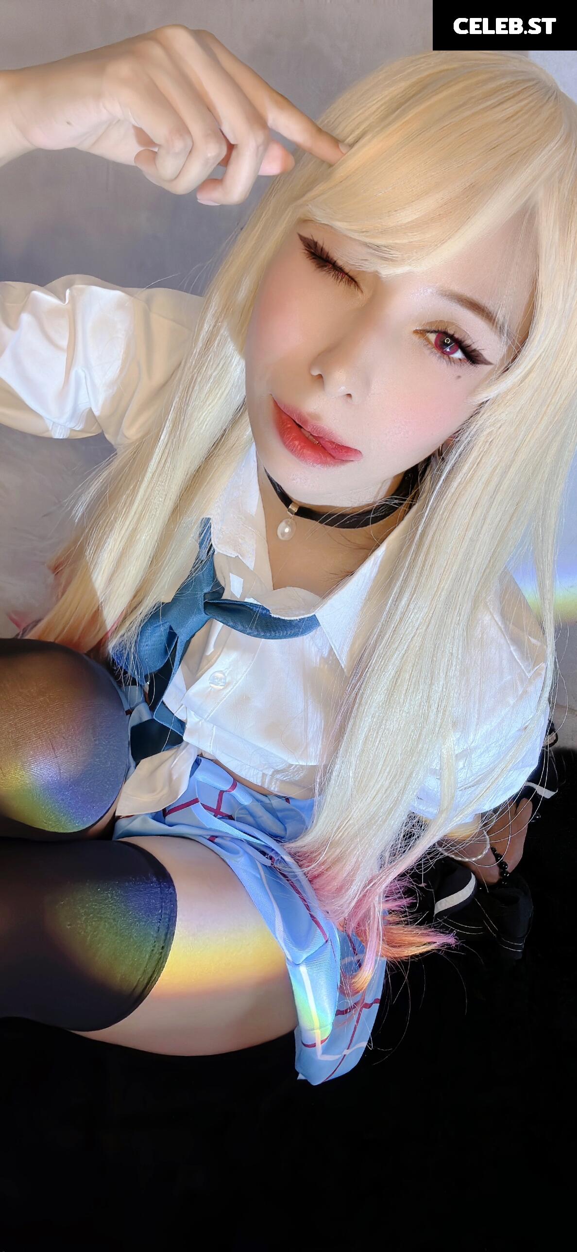 Lilywaifu | lily_waffle Image 22795095