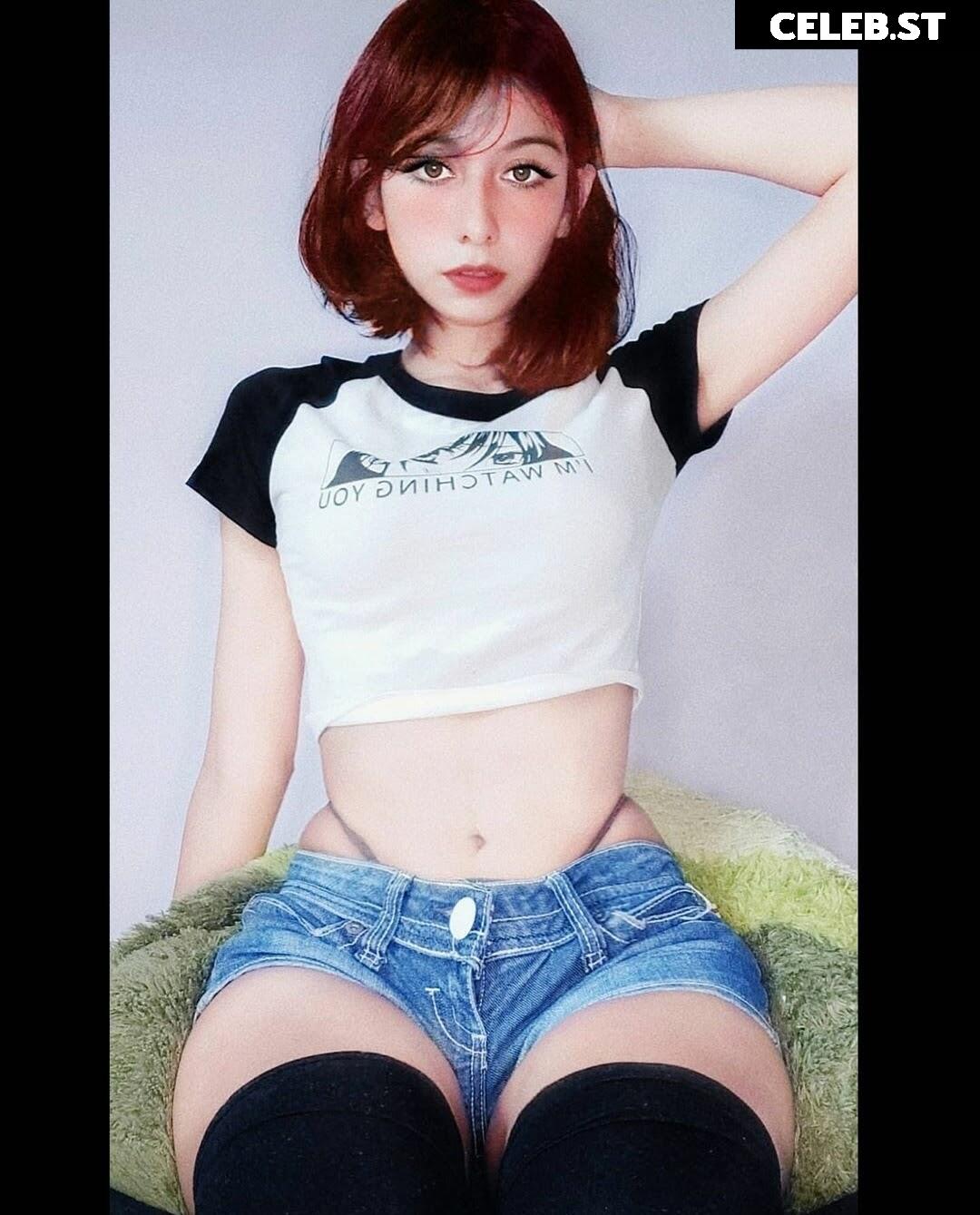 Lilywaifu | lily_waffle Image 22795029