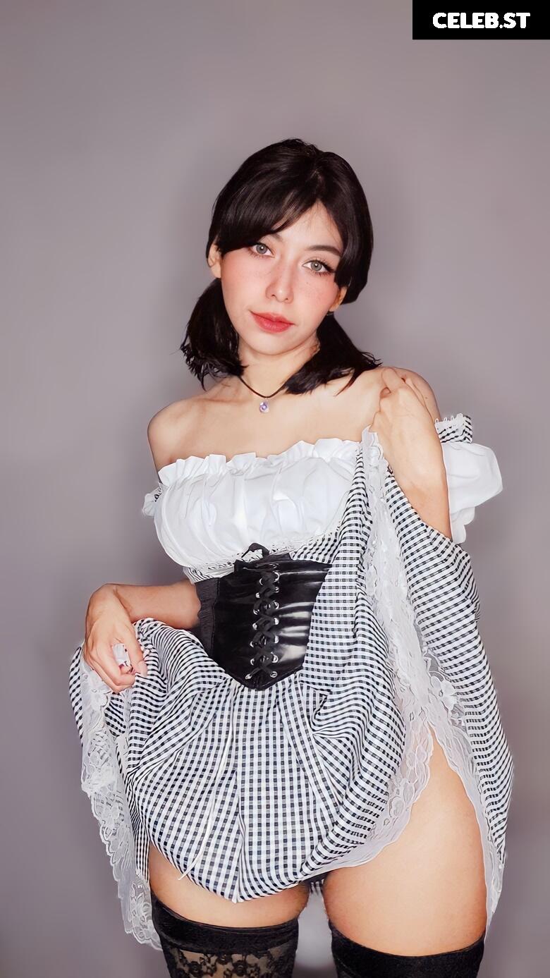 Lilywaifu | lily_waffle Image 22795017