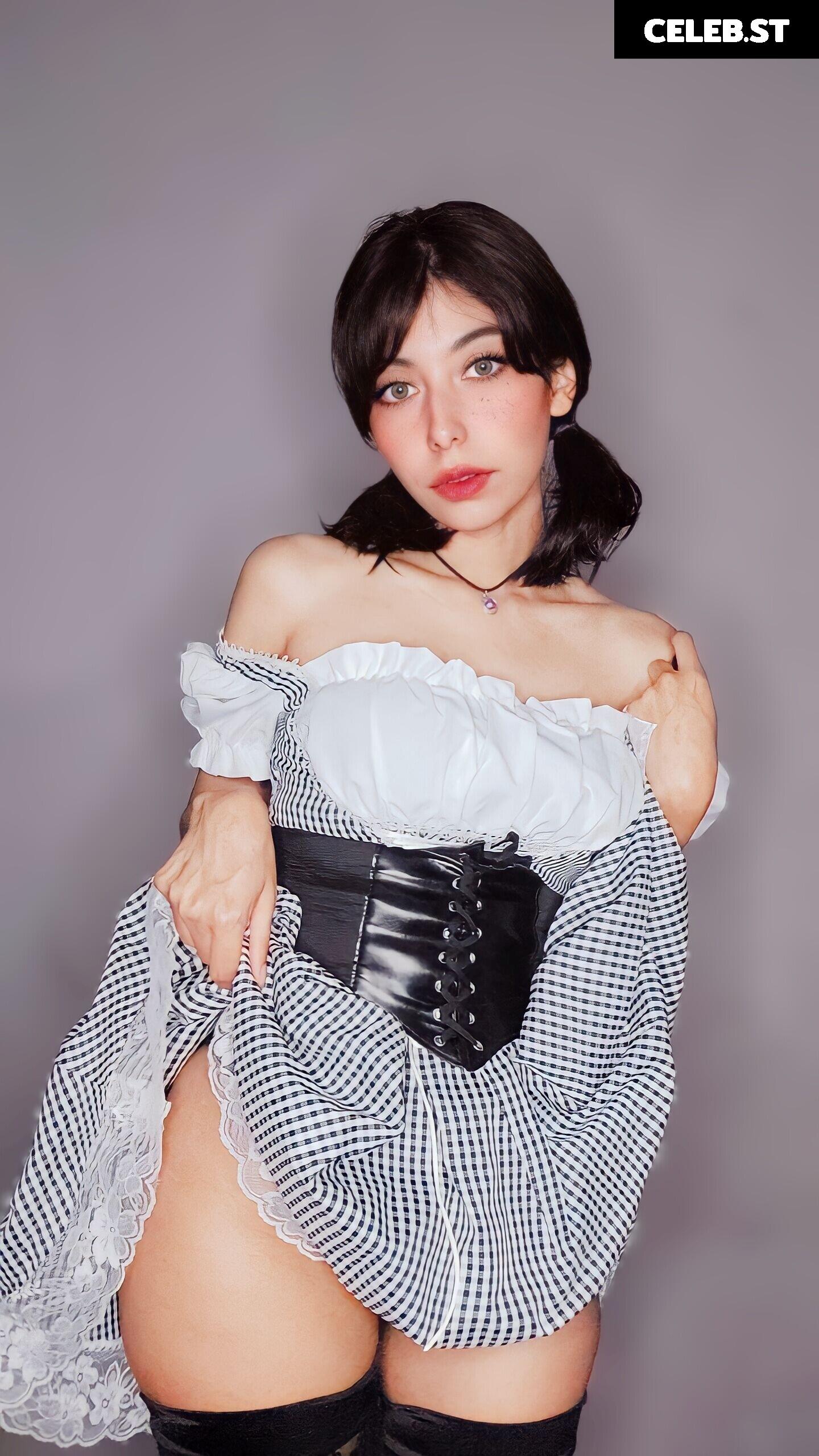 Lilywaifu | lily_waffle Image 22795063