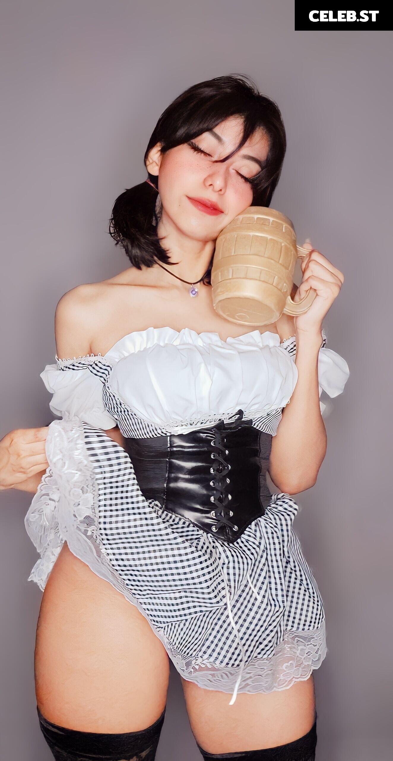 Lilywaifu | lily_waffle Image 22795061
