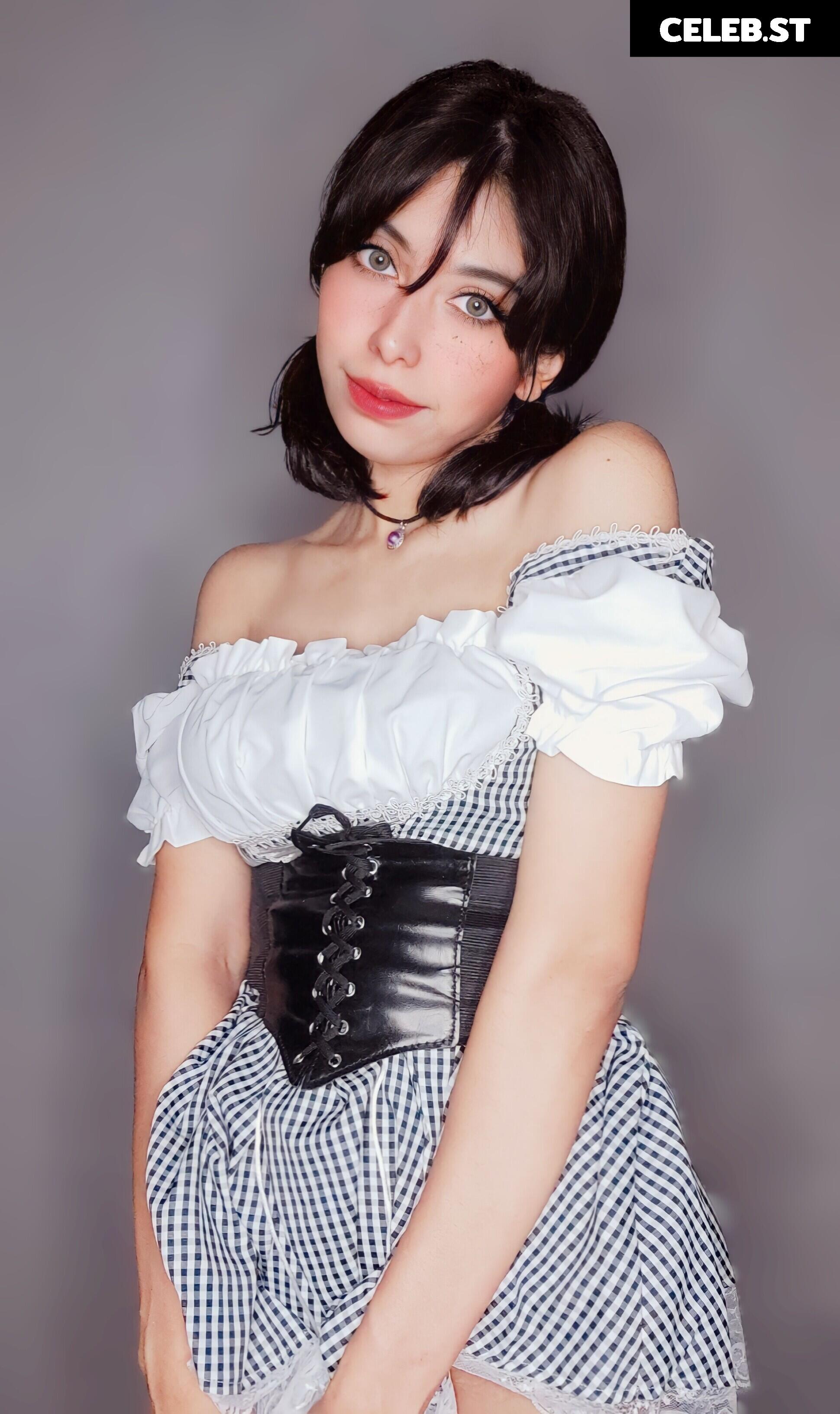 Lilywaifu | lily_waffle Image 22795055