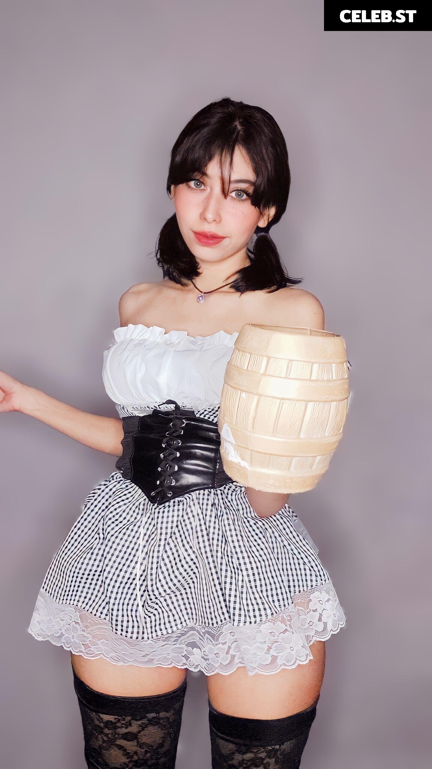 Lilywaifu | lily_waffle Image 22795059