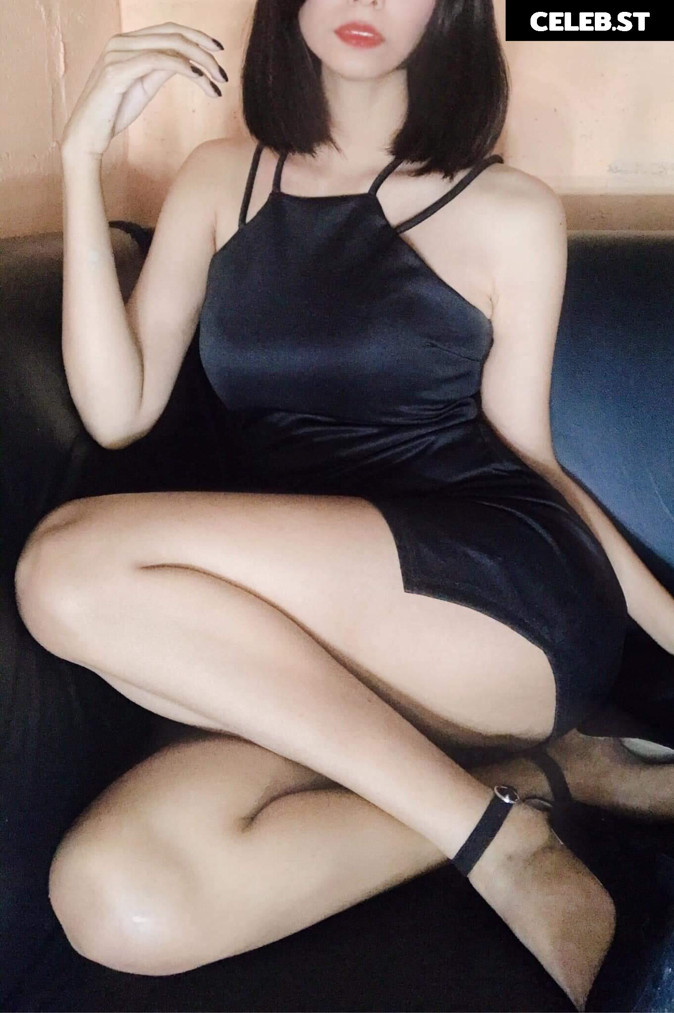 Lilywaifu | lily_waffle Image 22794961