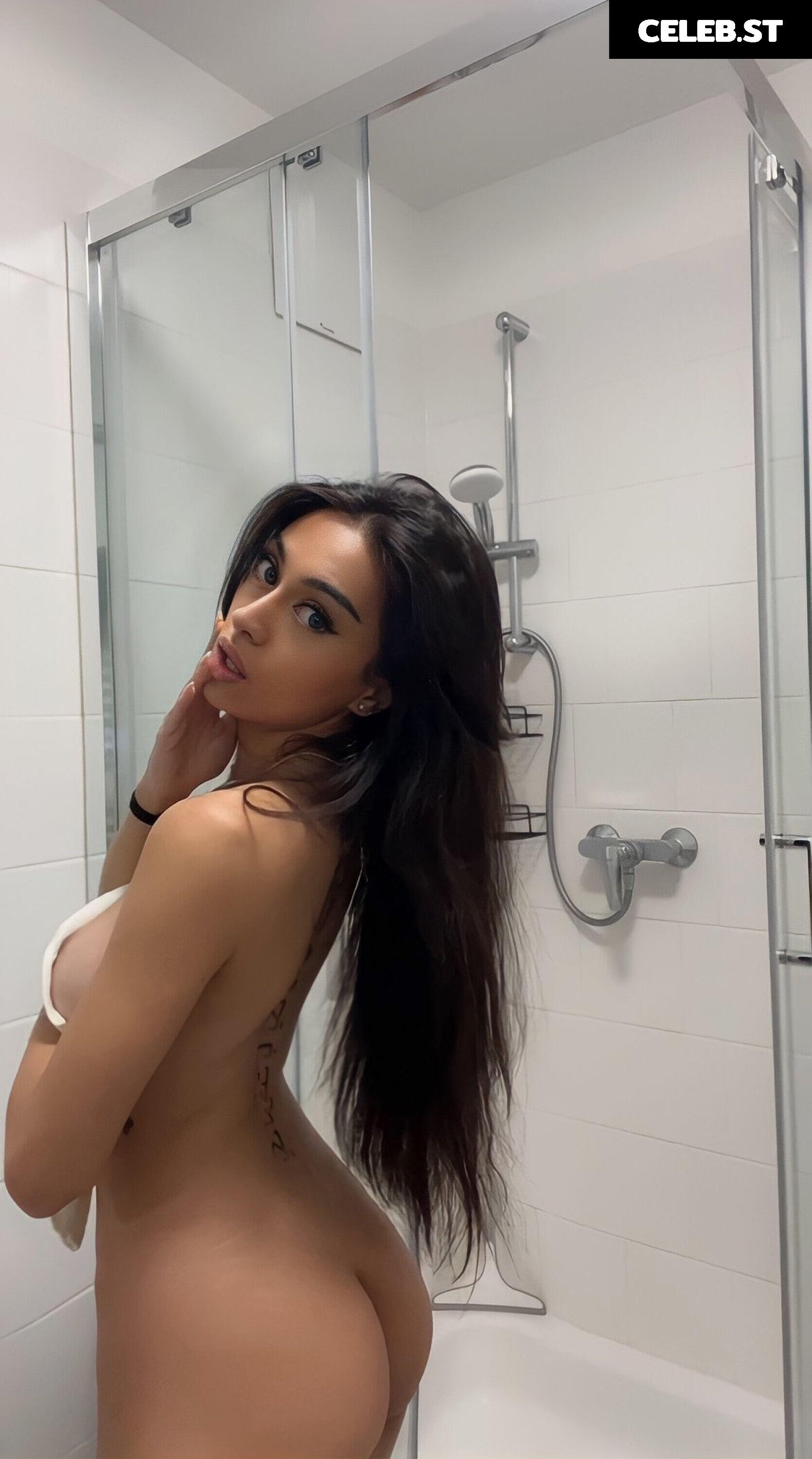 Mia Rosales Image 22797604