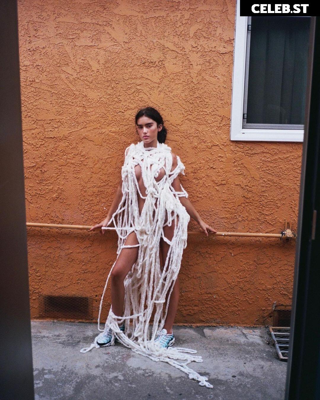 Claudia Valentina Image 22796055