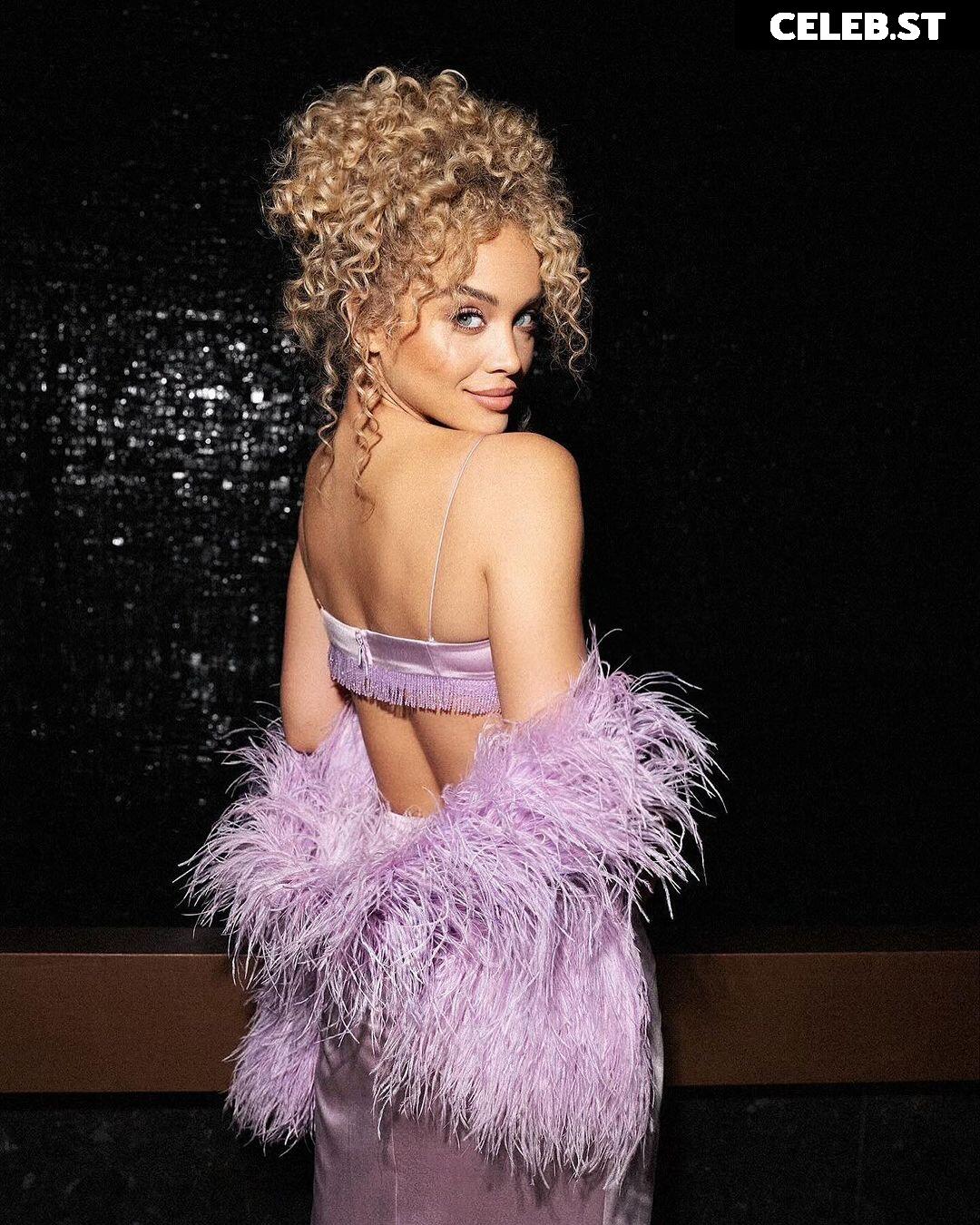 Jasmine Sanders/Golden Barbie Image 22793816