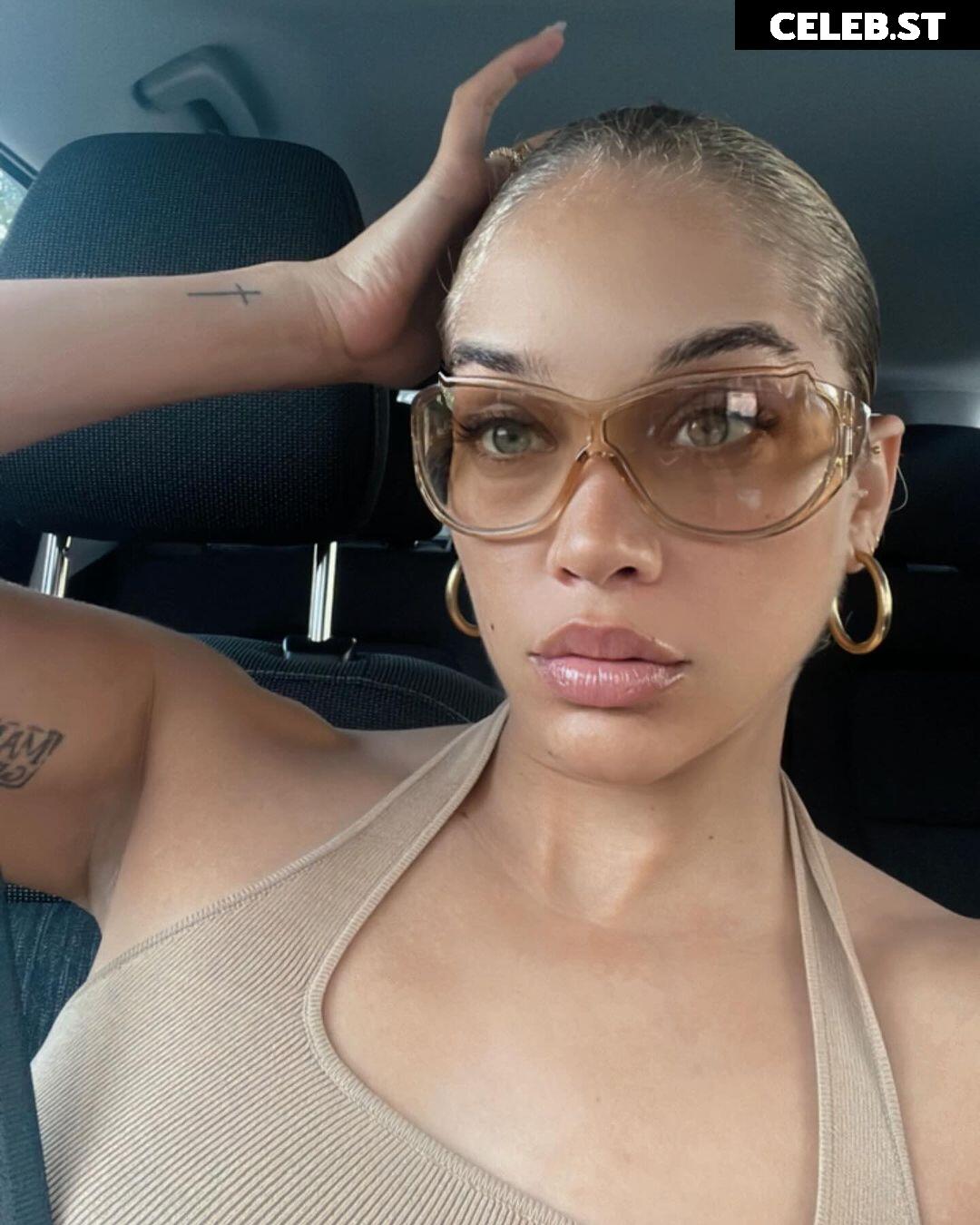 Jasmine Sanders/Golden Barbie Image 22793839
