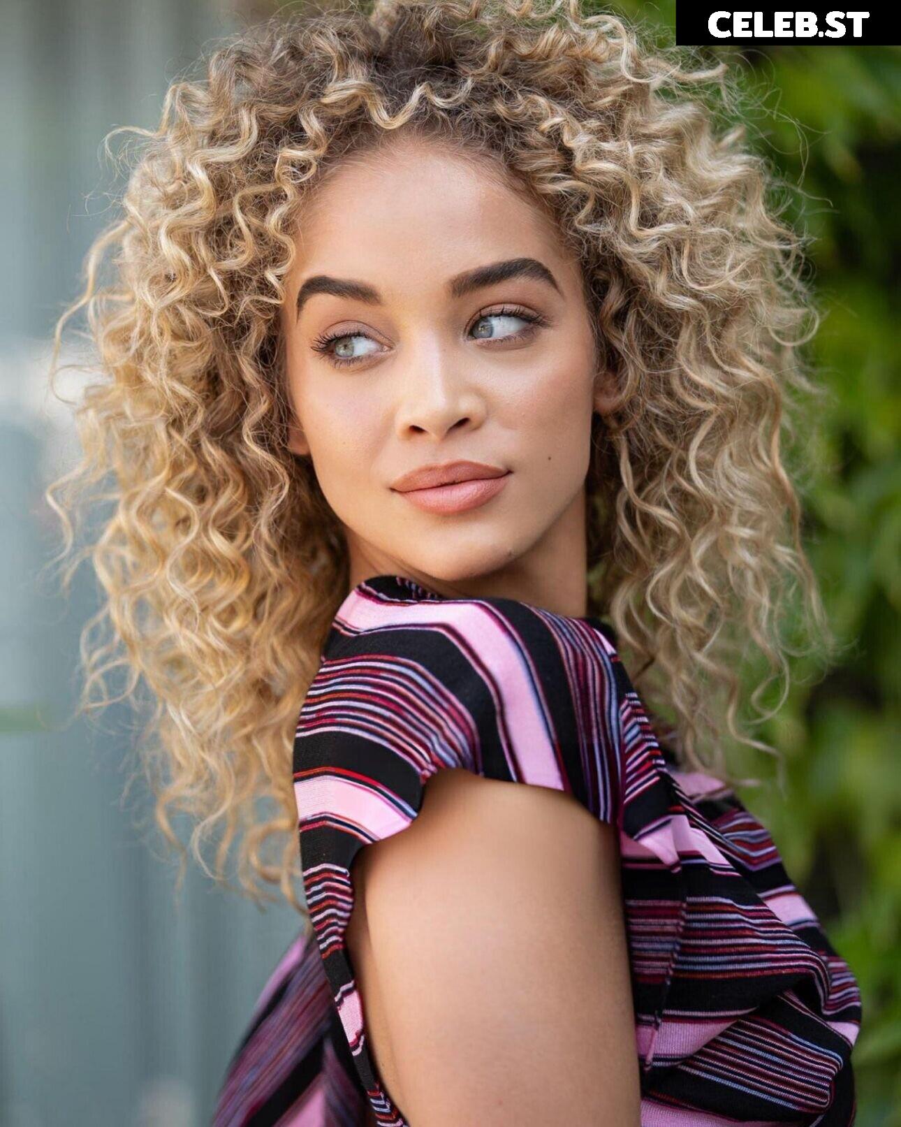 Jasmine Sanders/Golden Barbie Image 22793872