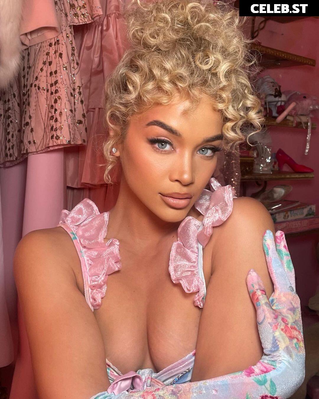 Jasmine Sanders/Golden Barbie Image 22793798
