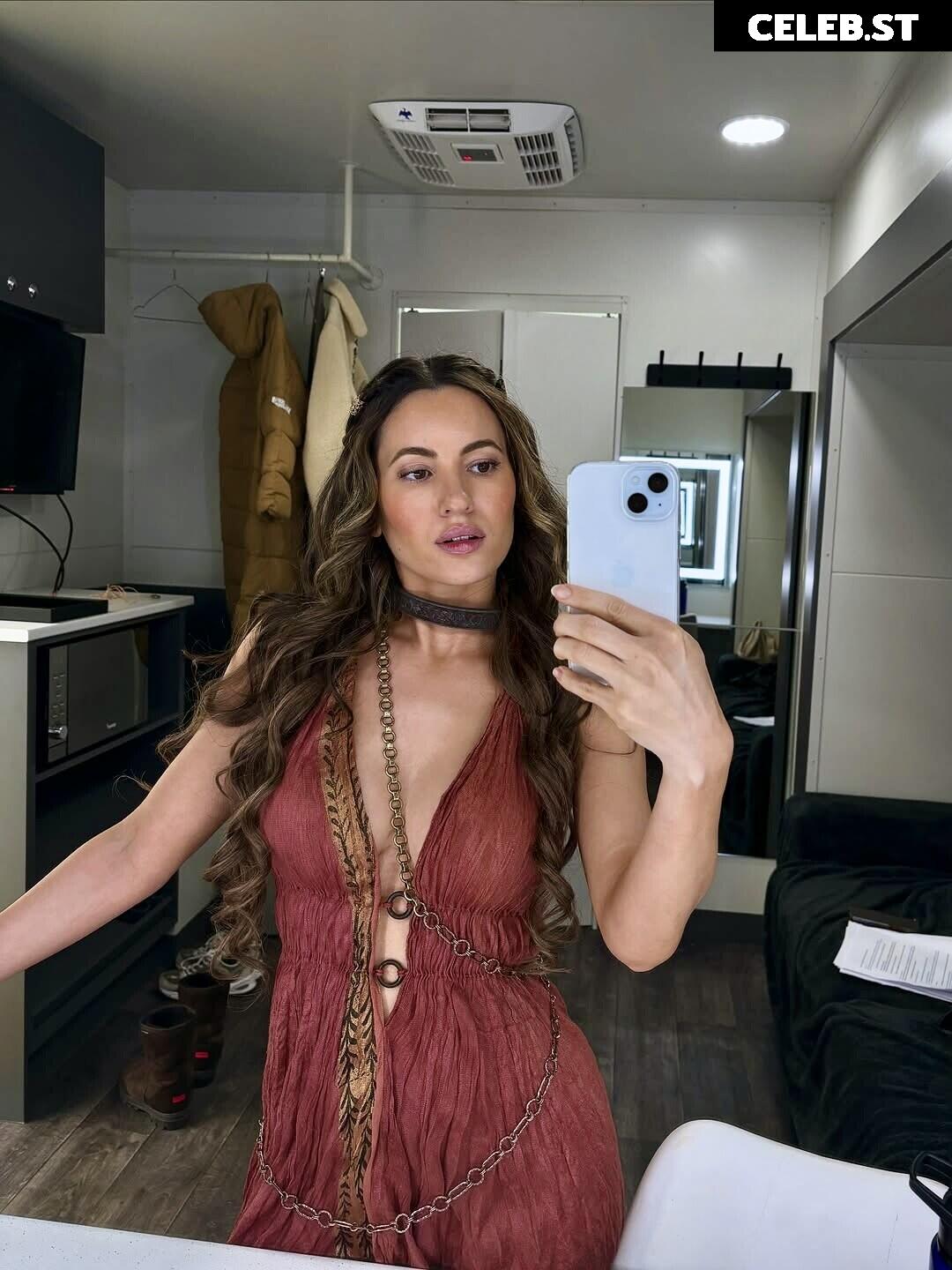 Ivana Baquero Image 22793085