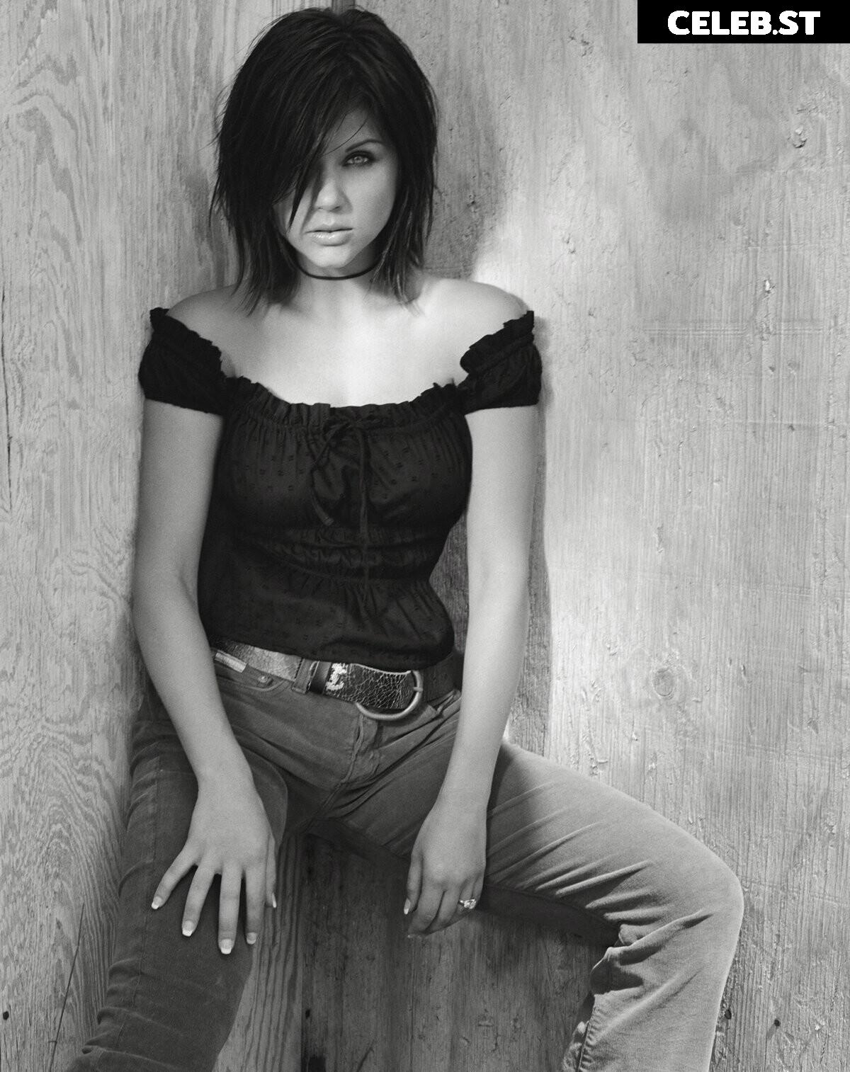 Tiffani Amber Thiessen Image 22792066