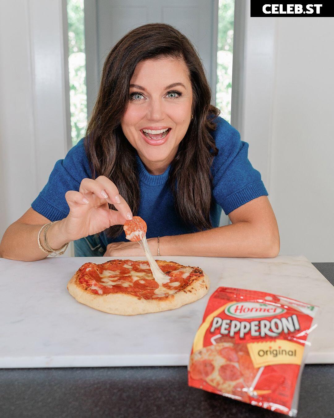 Tiffani Amber Thiessen Image 22792208
