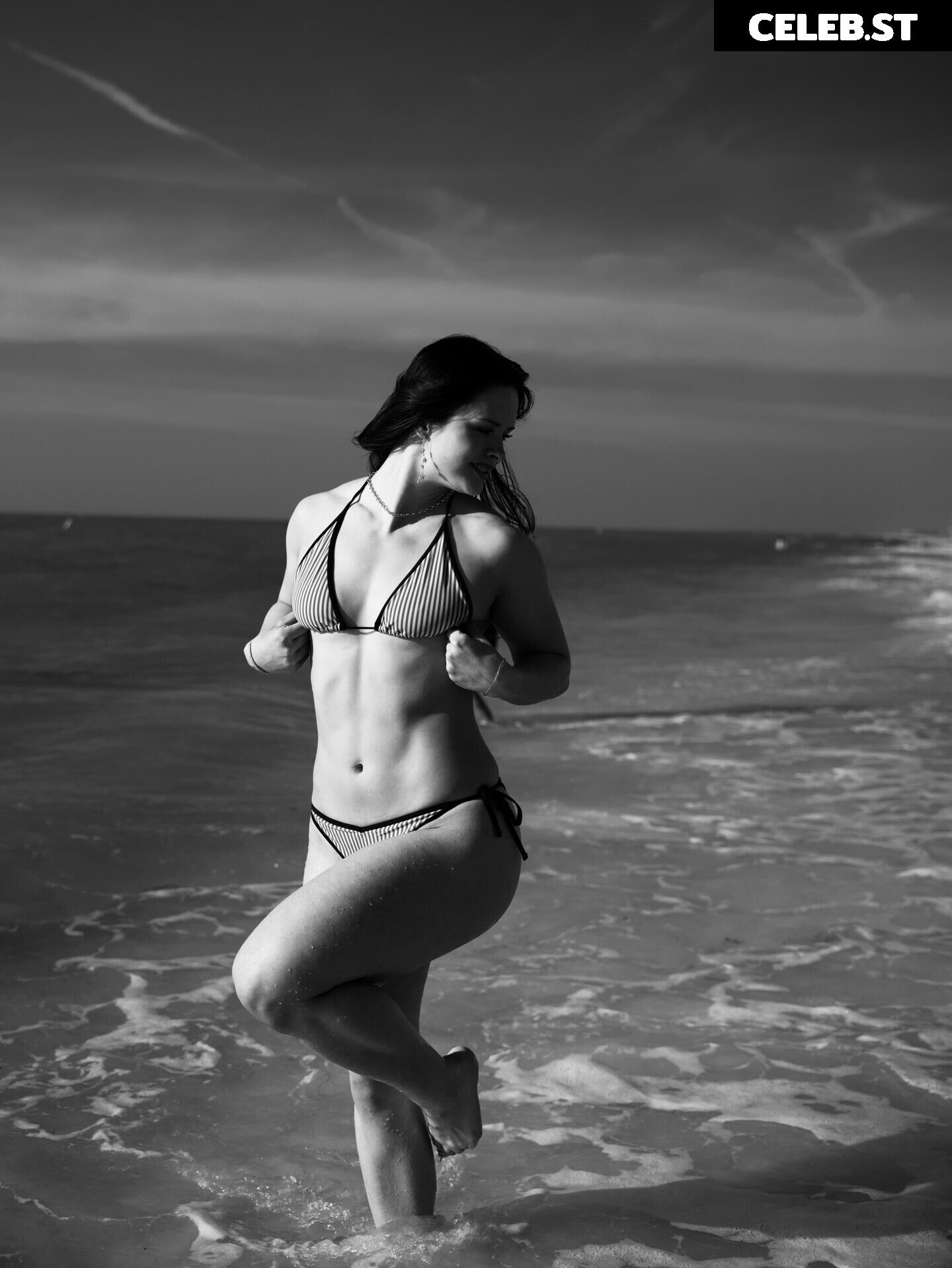Maya (constant_growth_) Image 22782109