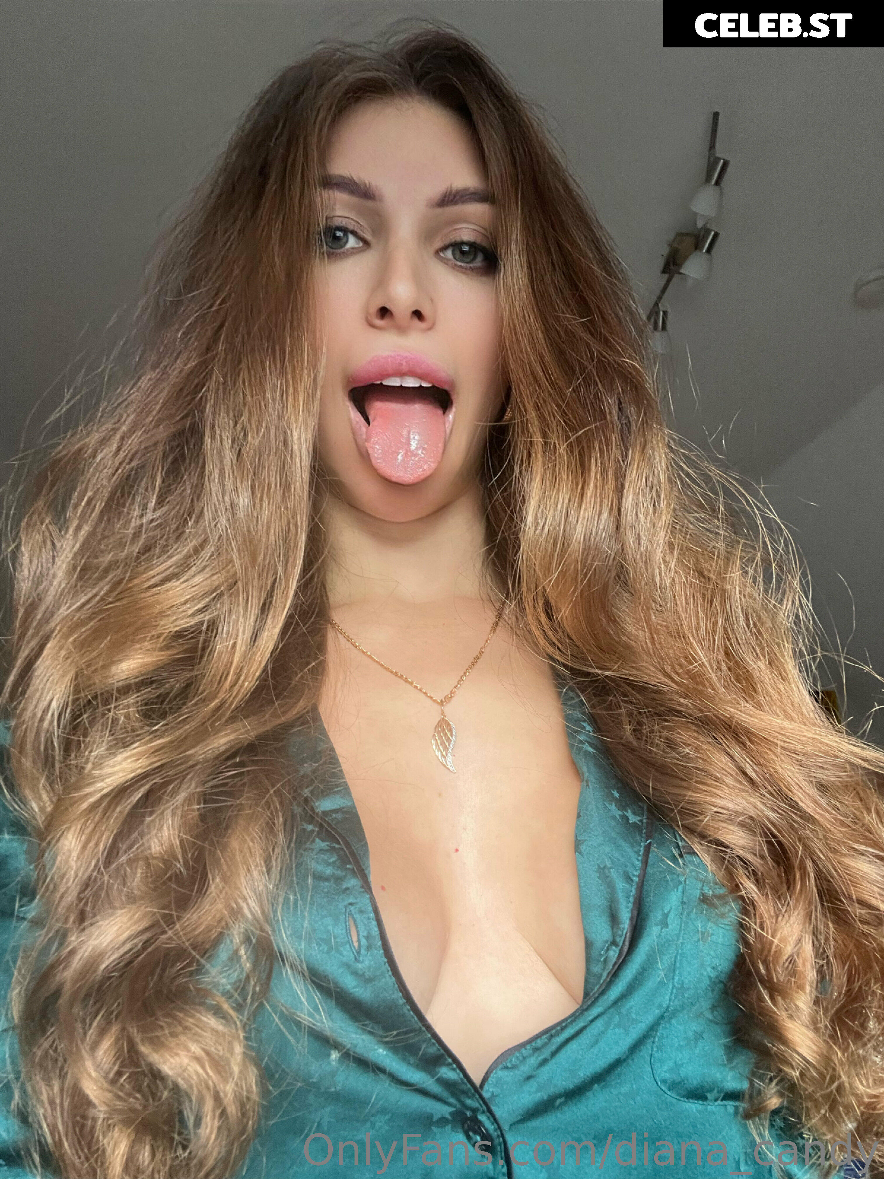 queen_d1_flip Image 22655058