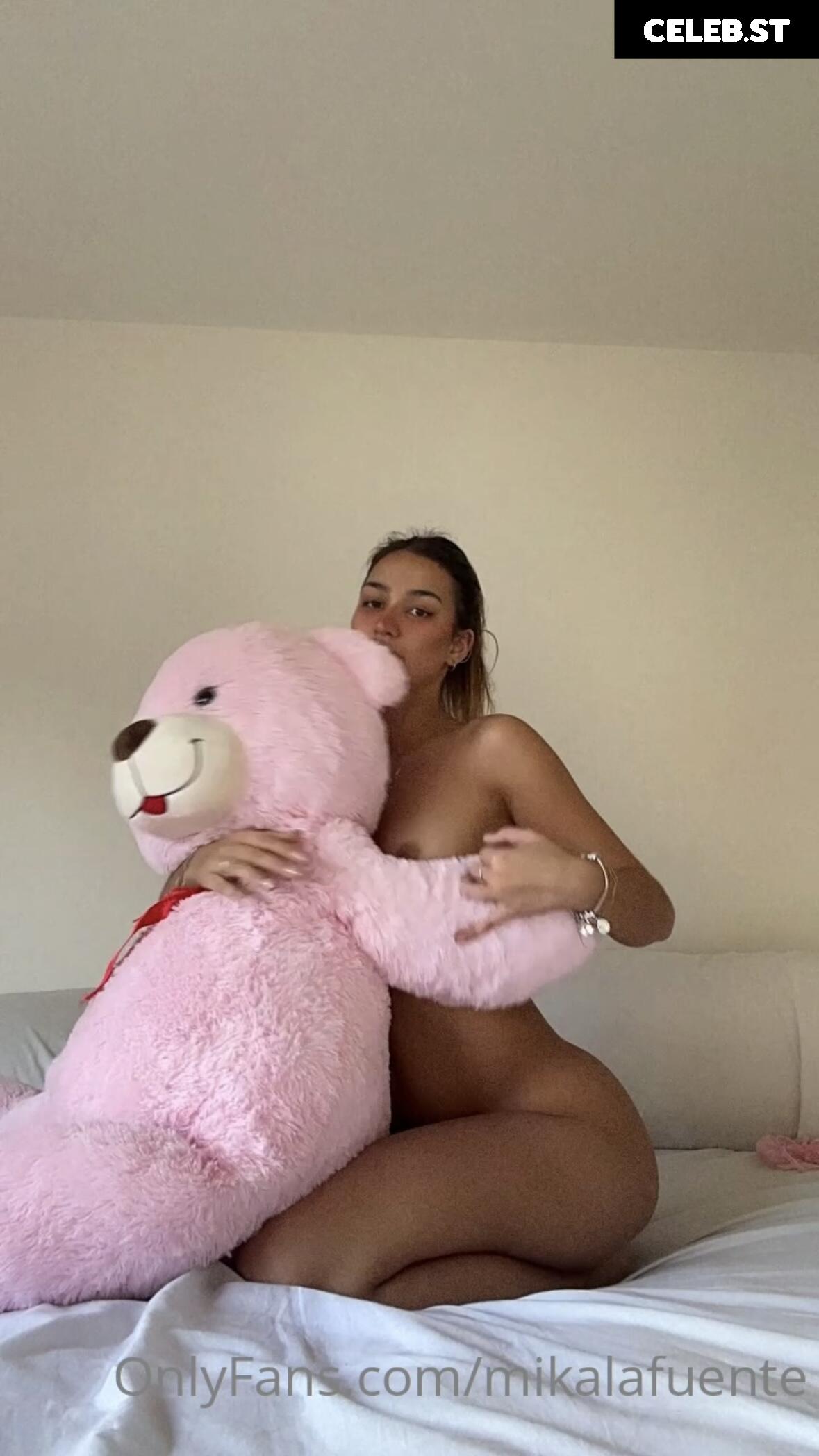Mikaela Lafuente Image 2266150