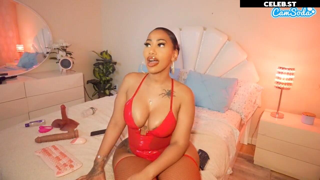 Katt Leya Image 22671720