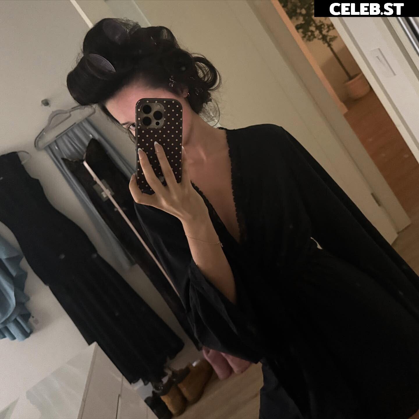 Jules LeBlanc/Annie LeBlanc Image 22670871
