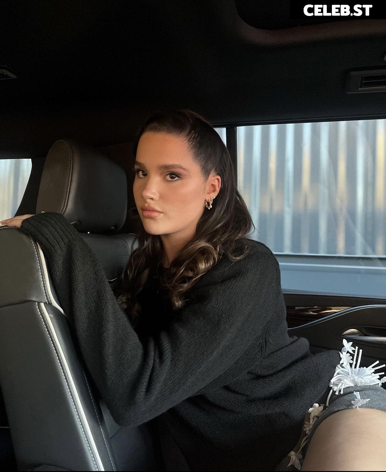 Jules LeBlanc/Annie LeBlanc Image 22670772