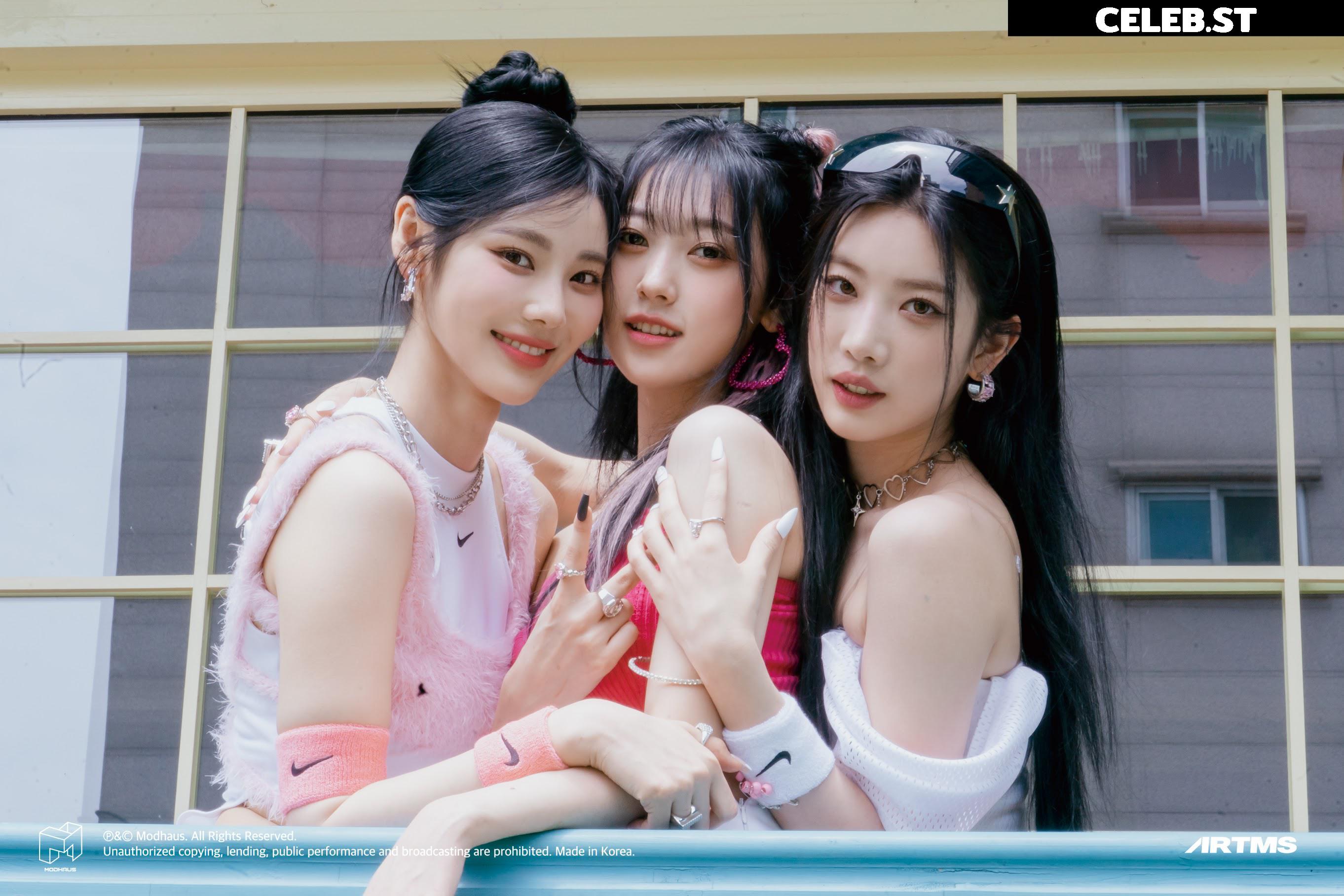 Odd Eye Circle (ARTMS / LOONA) Image 22673563