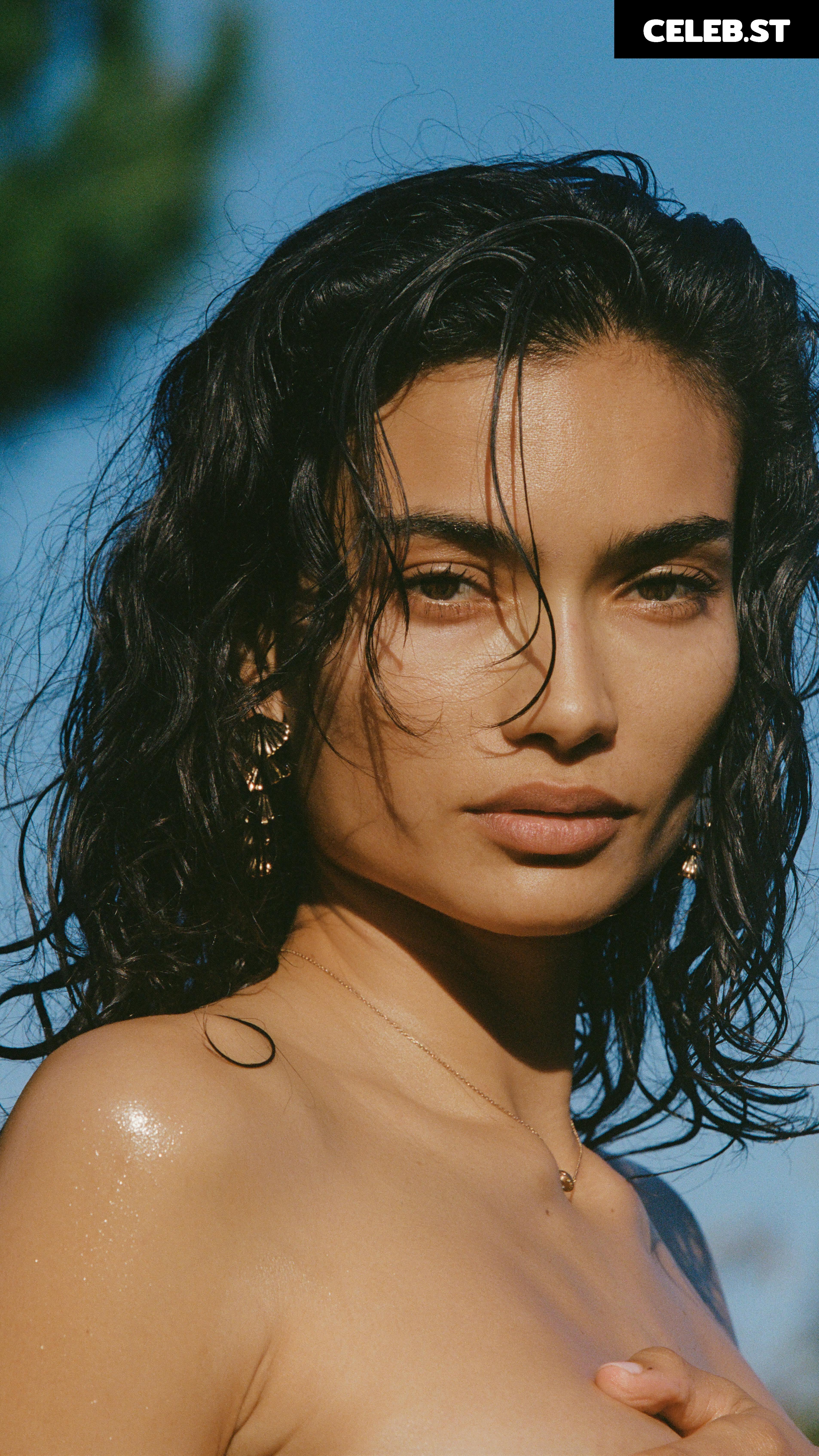 Kelly Gale / kellybellyboom Image 22698811
