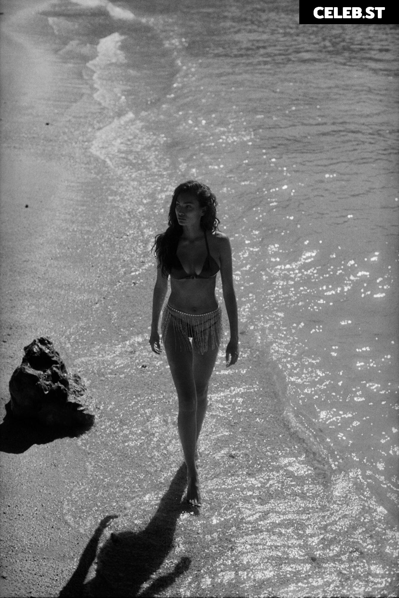 Kelly Gale / kellybellyboom Image 22698842