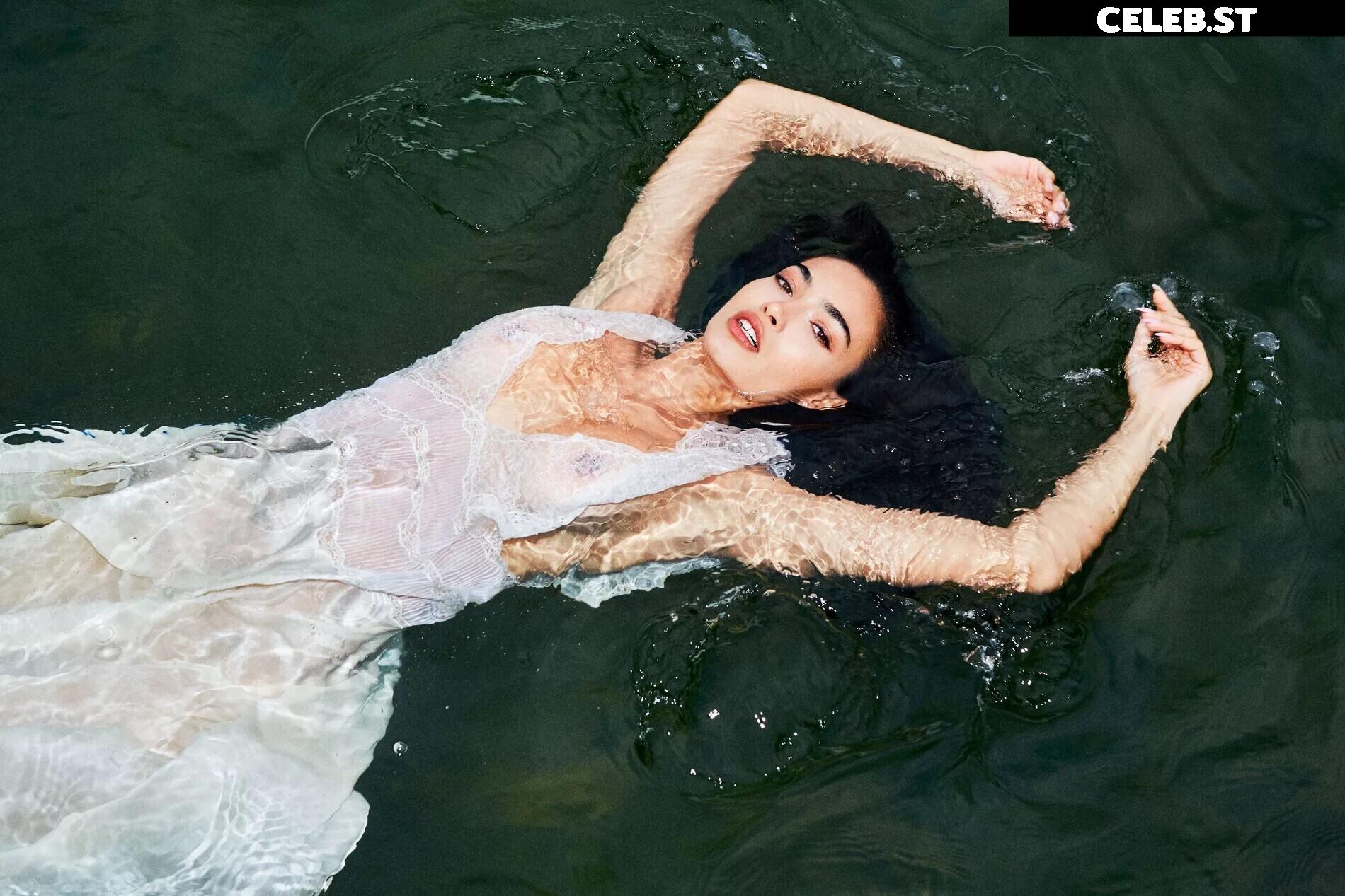 Kelly Gale / kellybellyboom Image 22698760