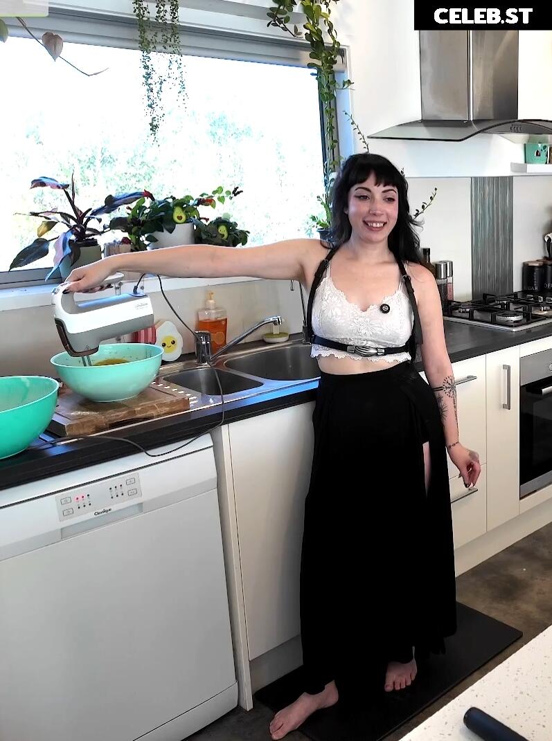 Layna lazar Image 22694038