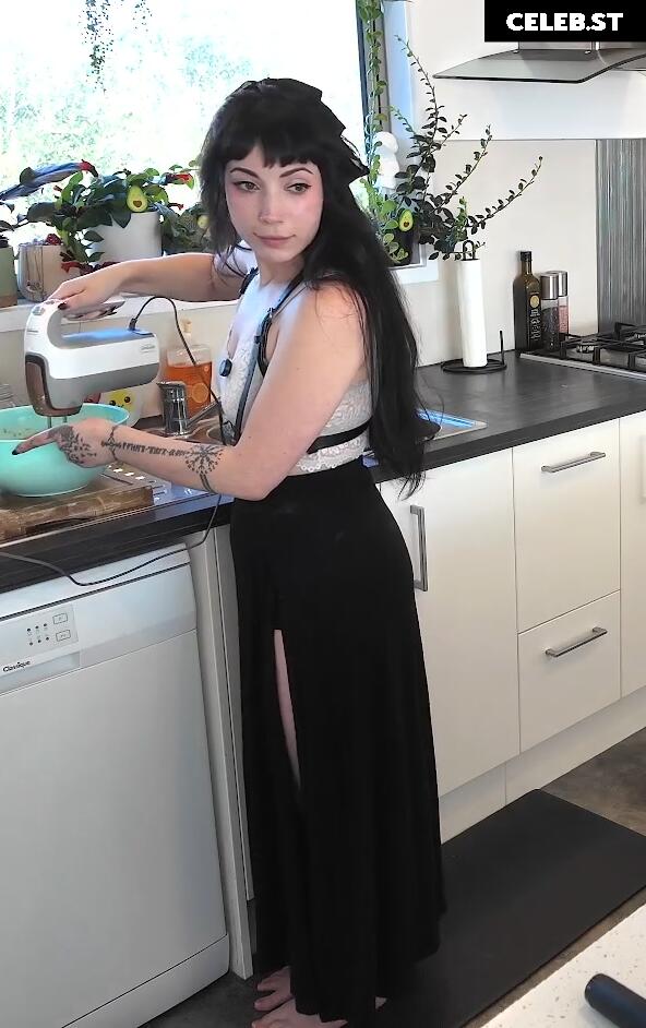 Layna lazar Image 22694054