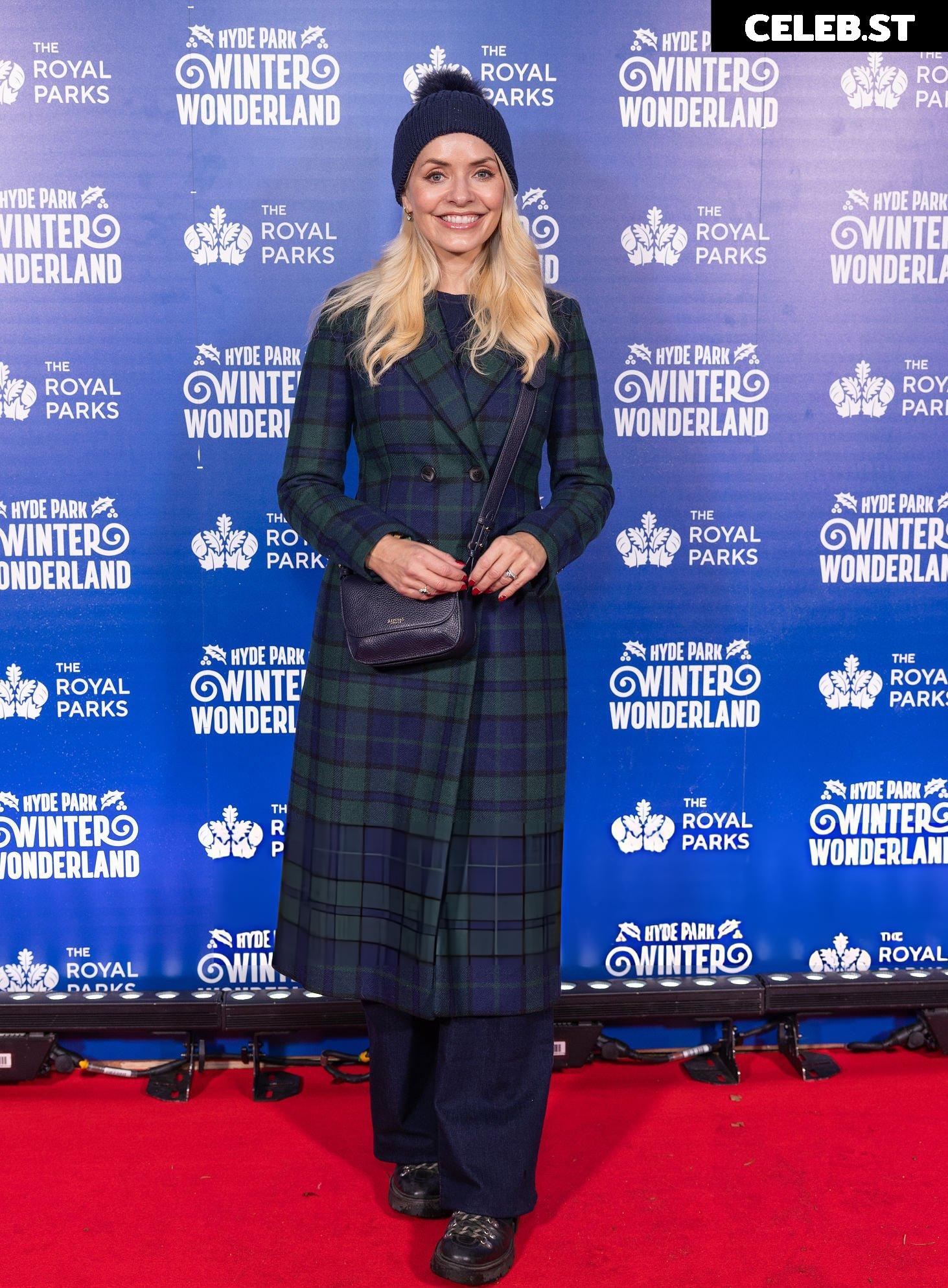 Holly Willoughby Image 22697929
