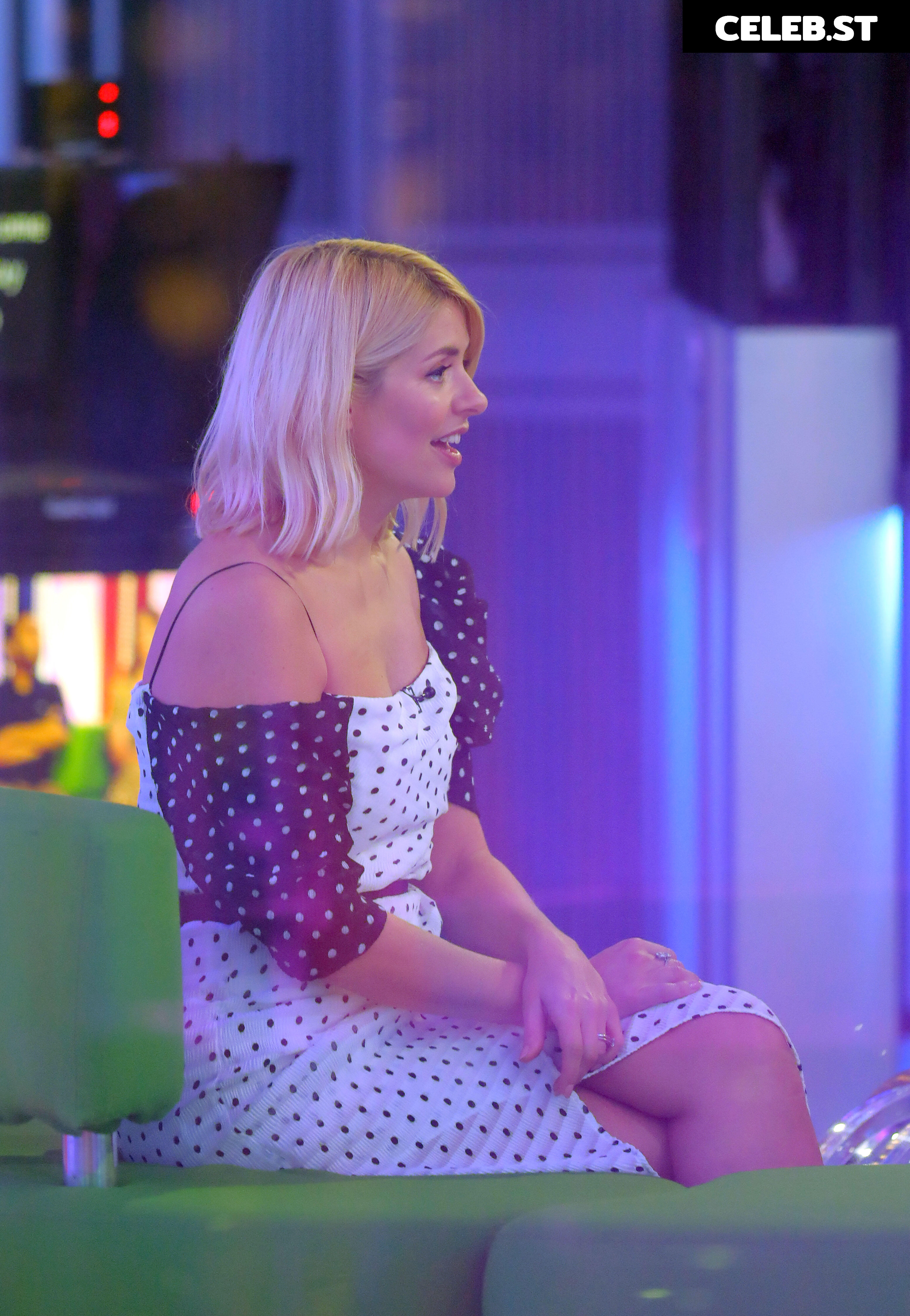 Holly Willoughby Image 22697896