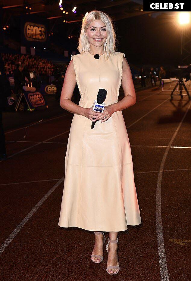 Holly Willoughby Image 22697669