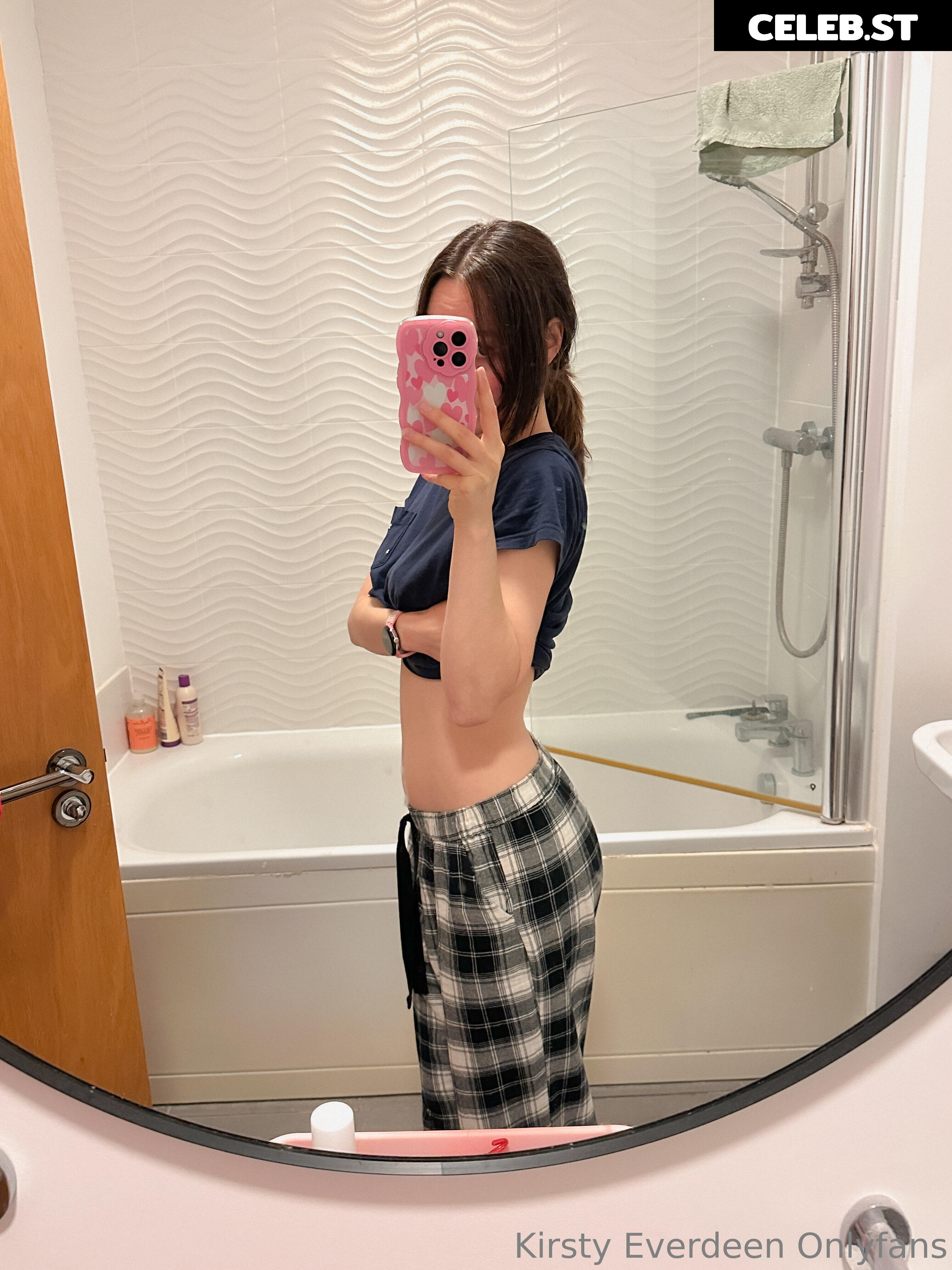Kirsty Everdeen / kirstyeverdeen Image 22691857