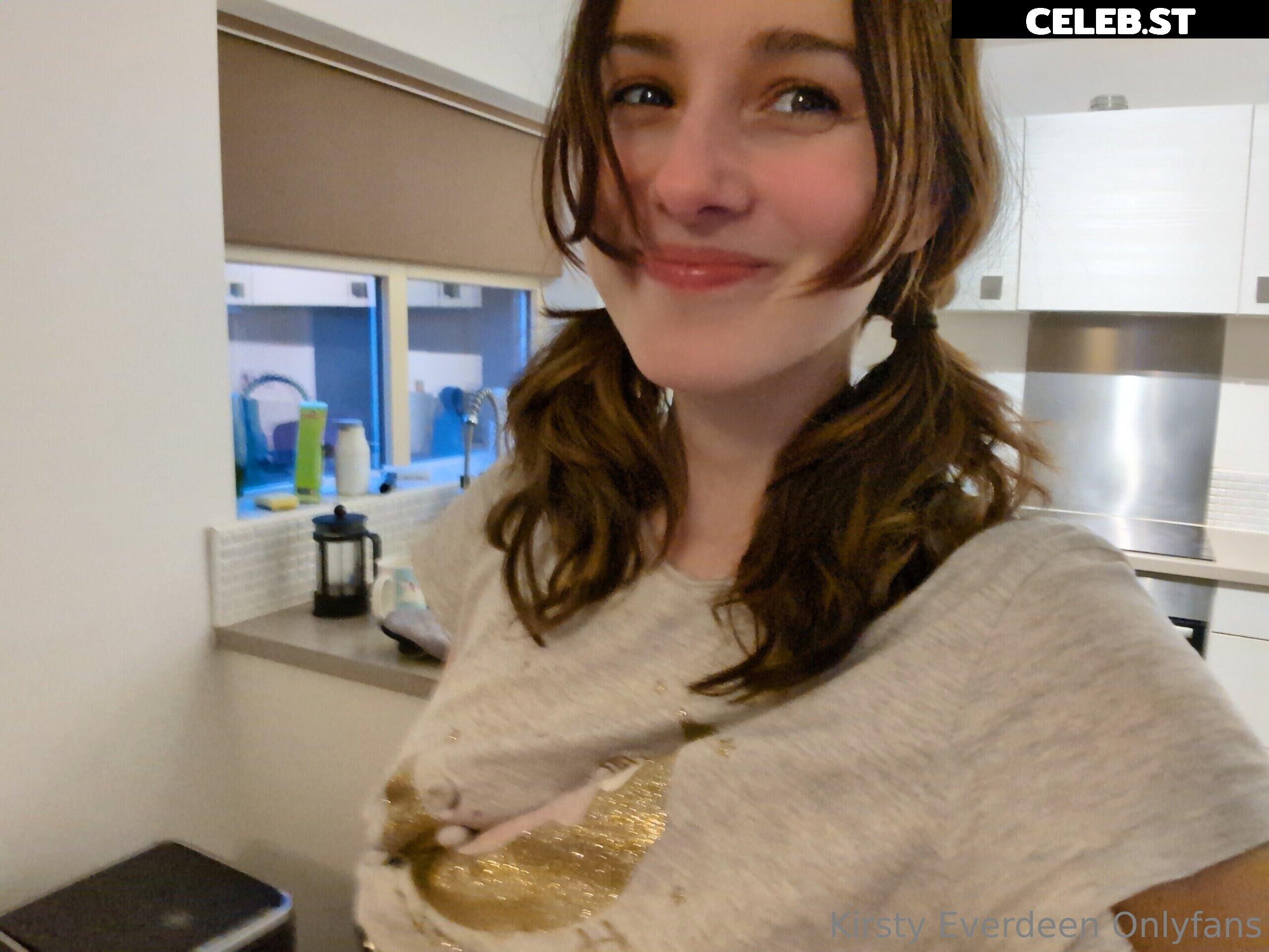 Kirsty Everdeen / kirstyeverdeen Image 22691844
