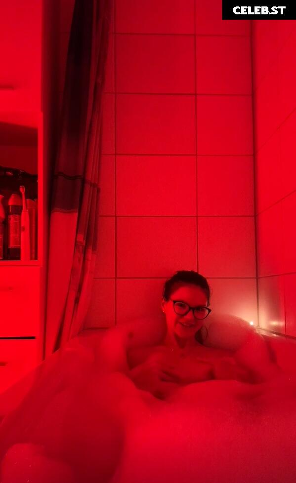 xisabellaabrown Image 2269085