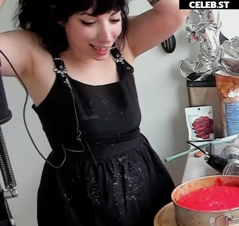 Layna lazar Image 22693821