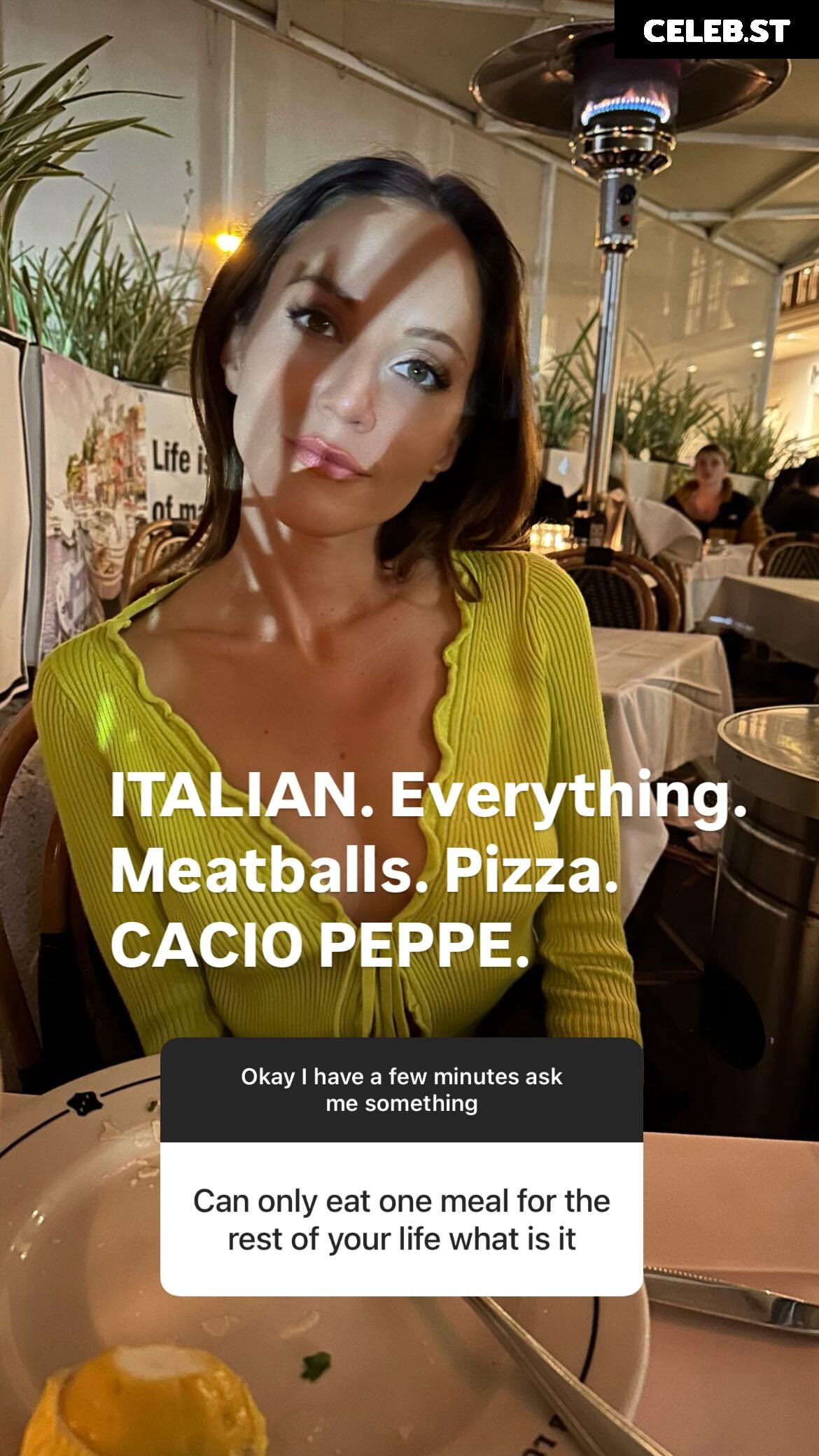 Kay Adams Image 22699824