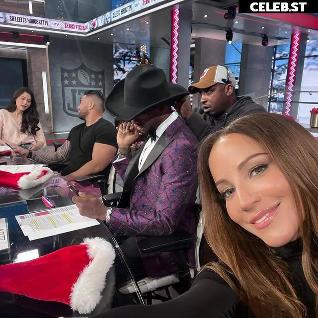 Kay Adams Image 22699812