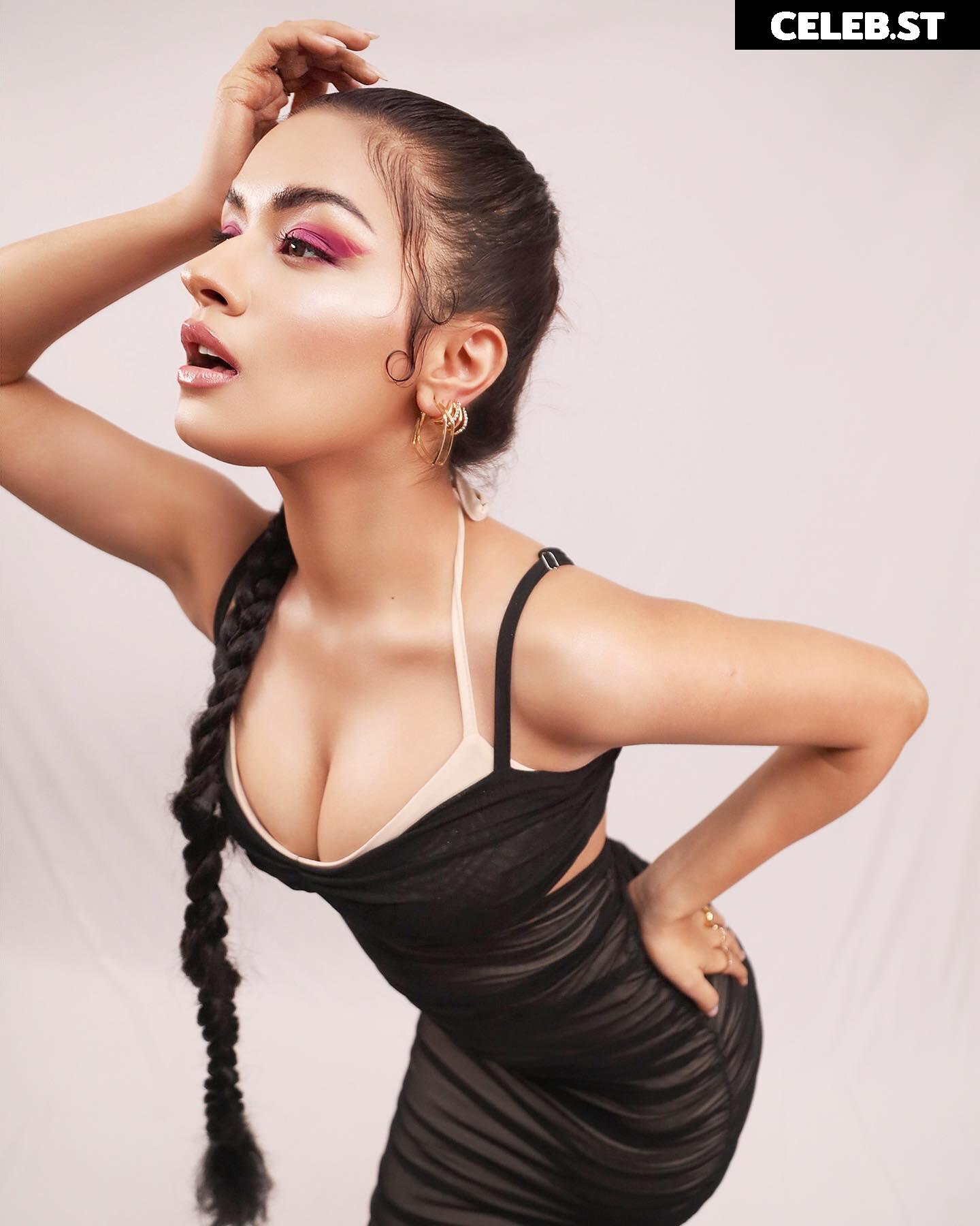 Avneet Kaur Image 22699520