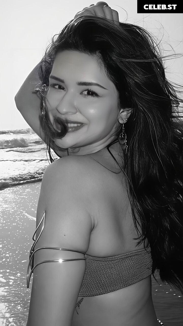 Avneet Kaur Image 22699665