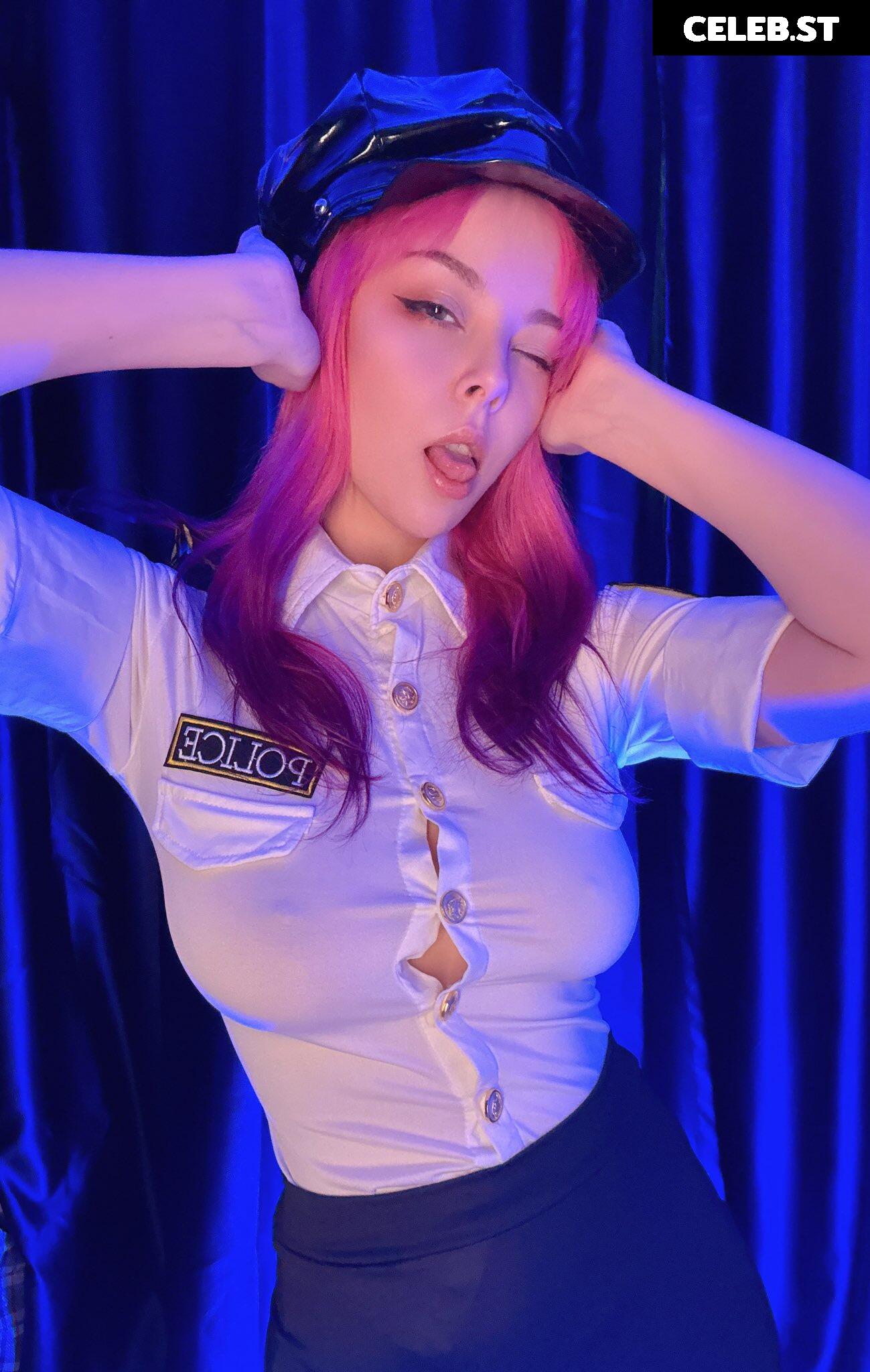 Helly Von Valentine / Disharmonica (Social media content thread) Image 22687111