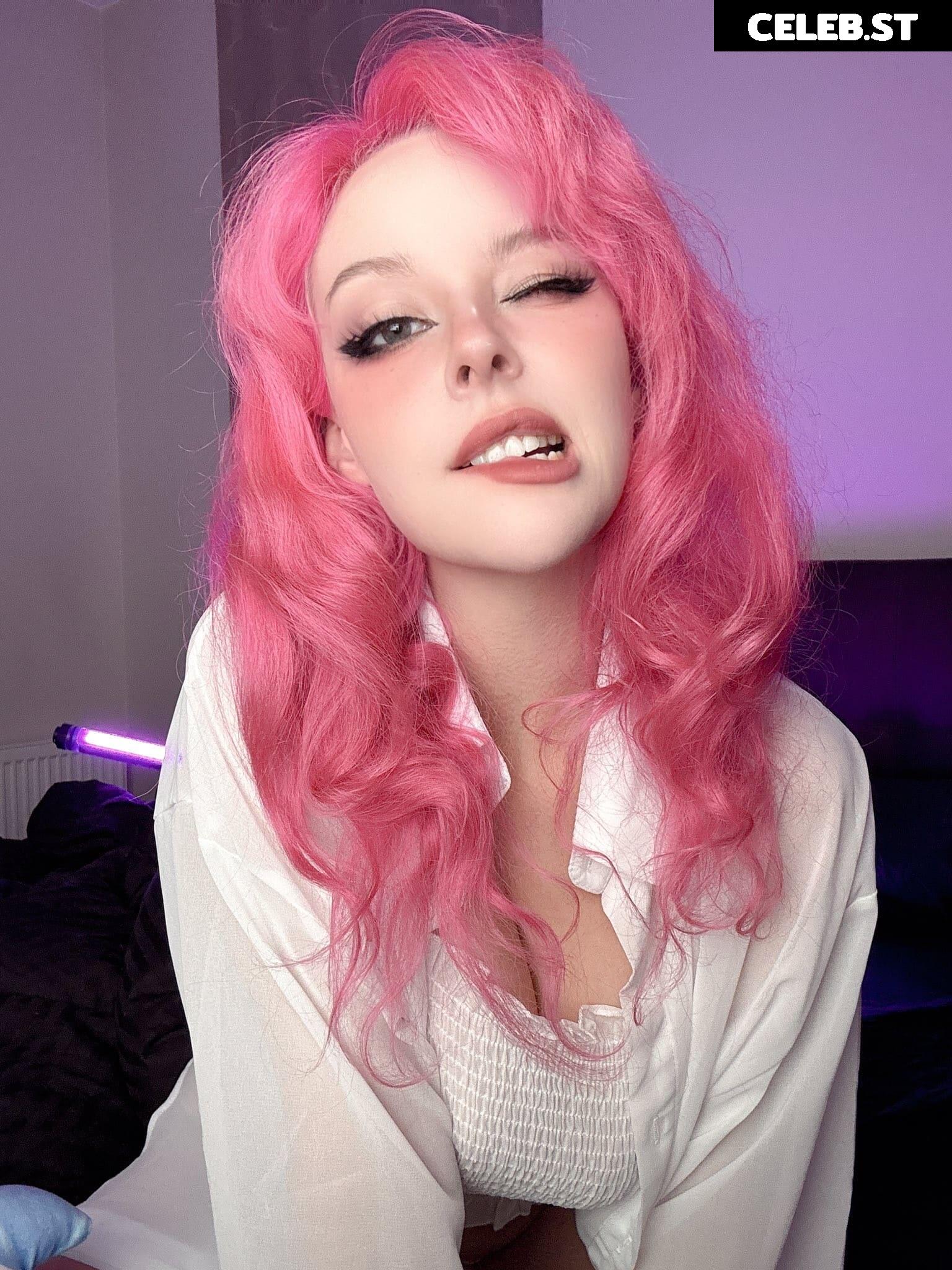 Helly Von Valentine / Disharmonica (Social media content thread) Image 22687024