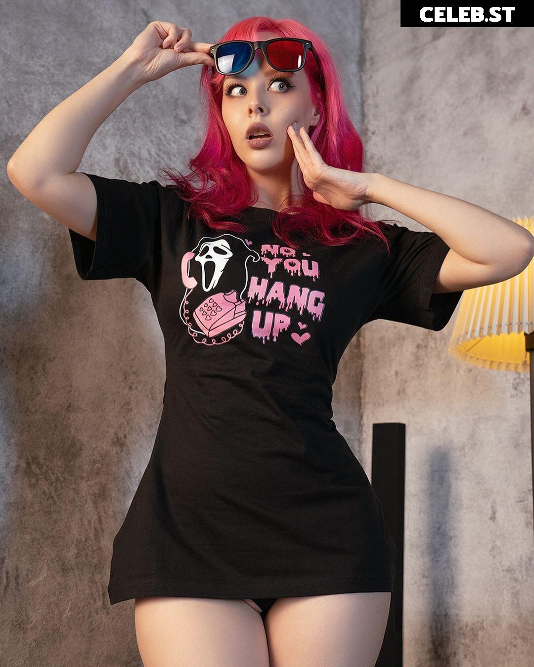 Helly Von Valentine / Disharmonica (Social media content thread) Image 22687030