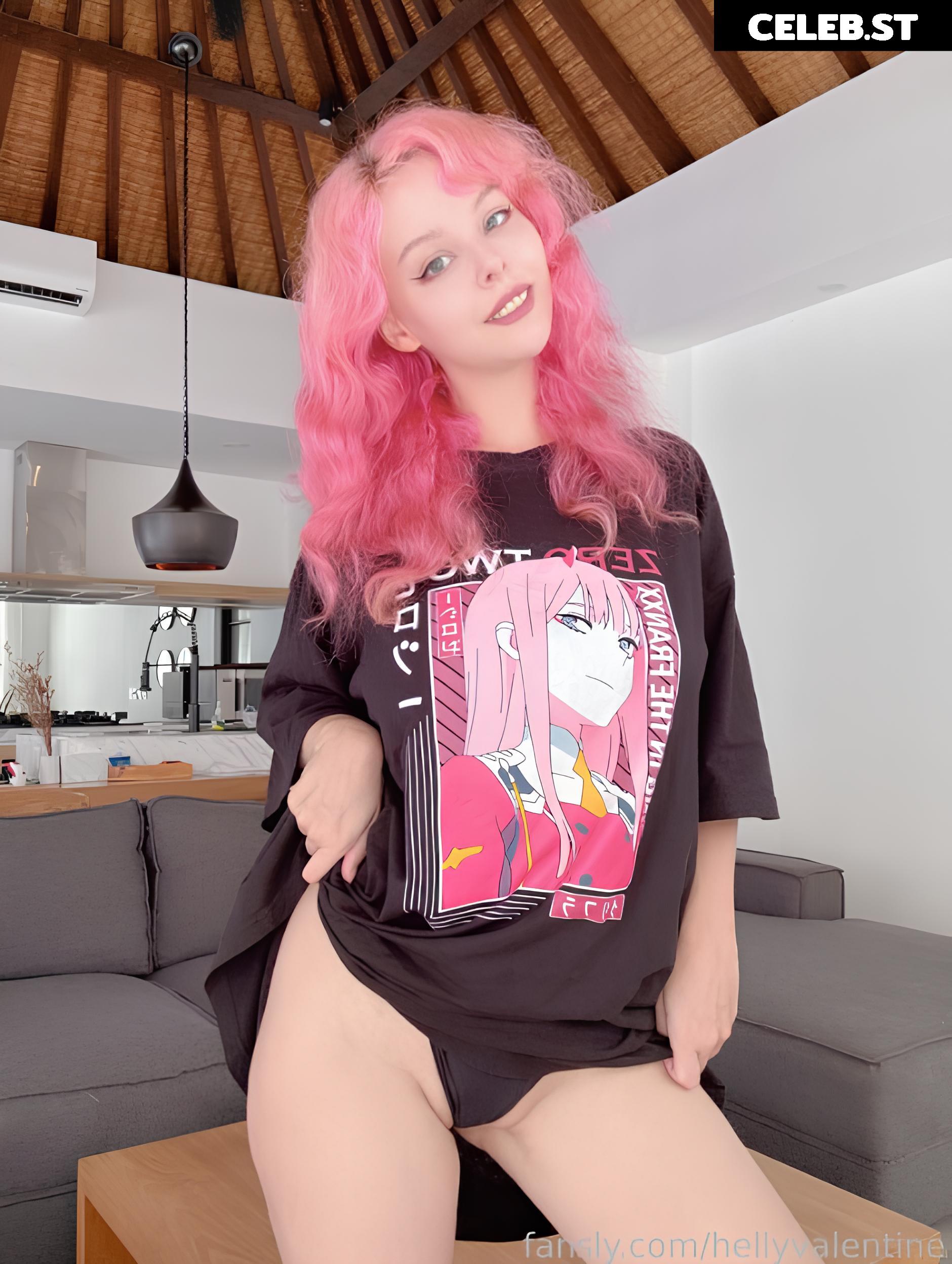 Helly Von Valentine / Disharmonica (Social media content thread) Image 22687038