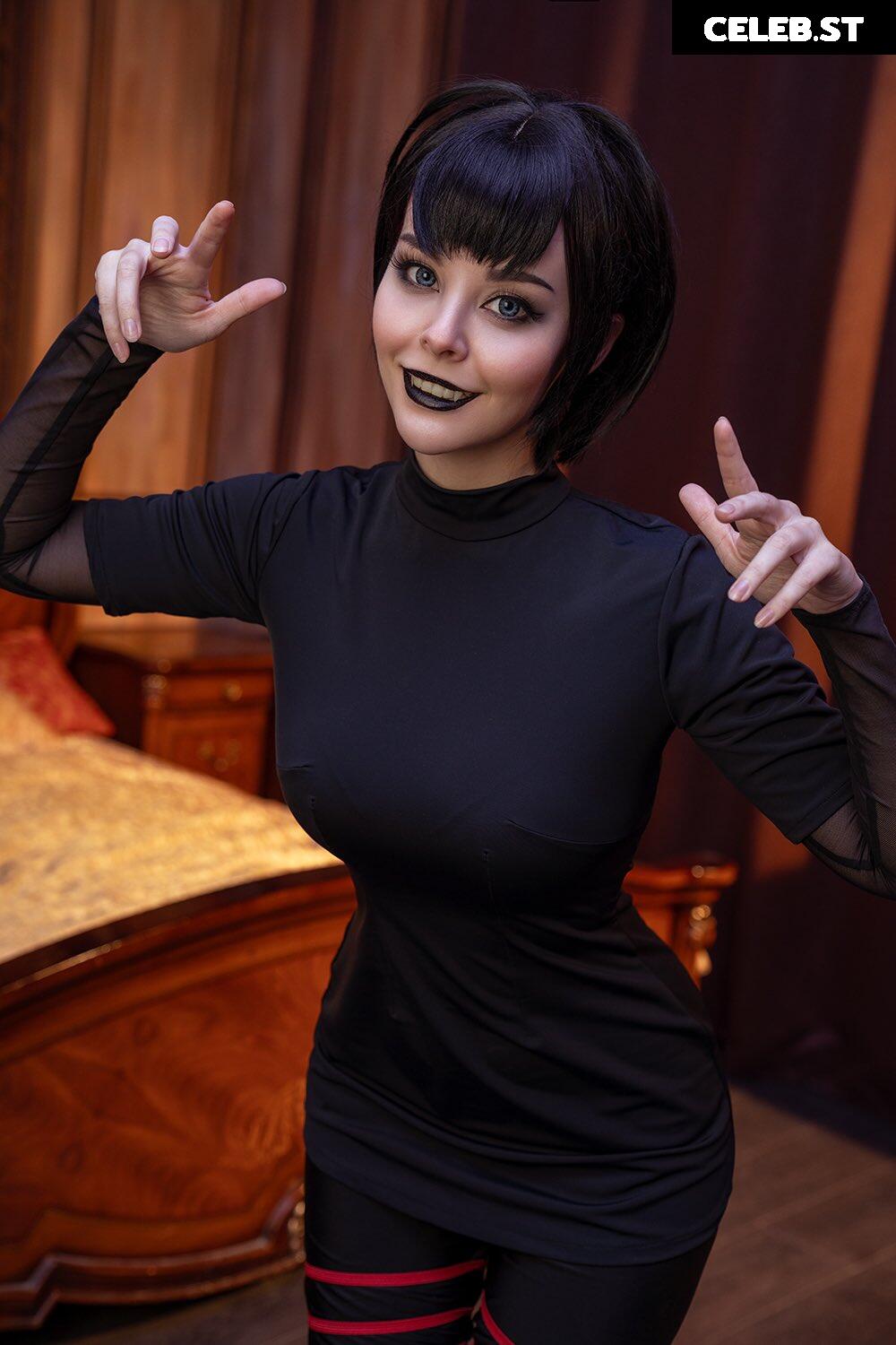 Helly Von Valentine / Disharmonica (Social media content thread) Image 22687055