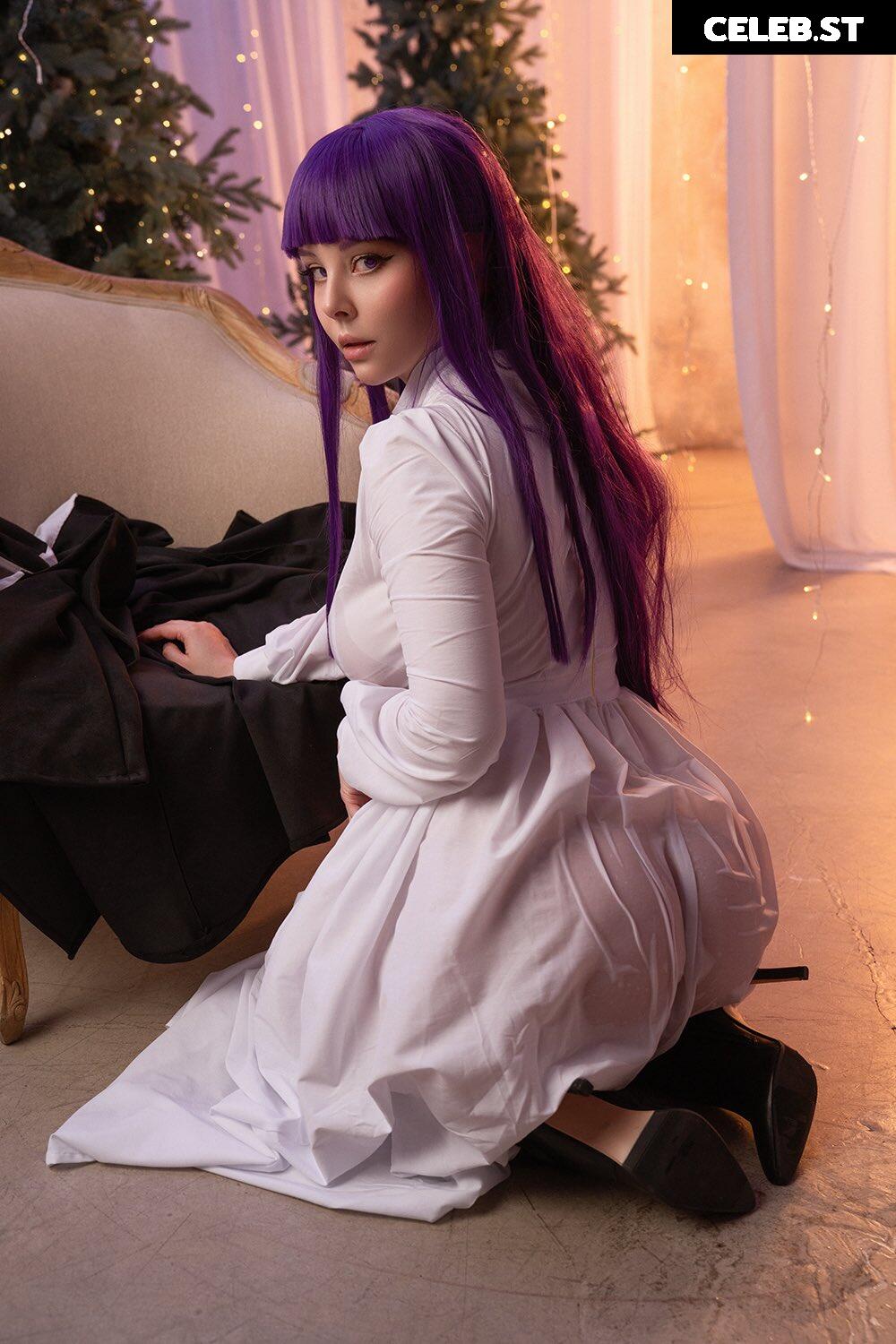 Helly Von Valentine / Disharmonica (Social media content thread) Image 22687221